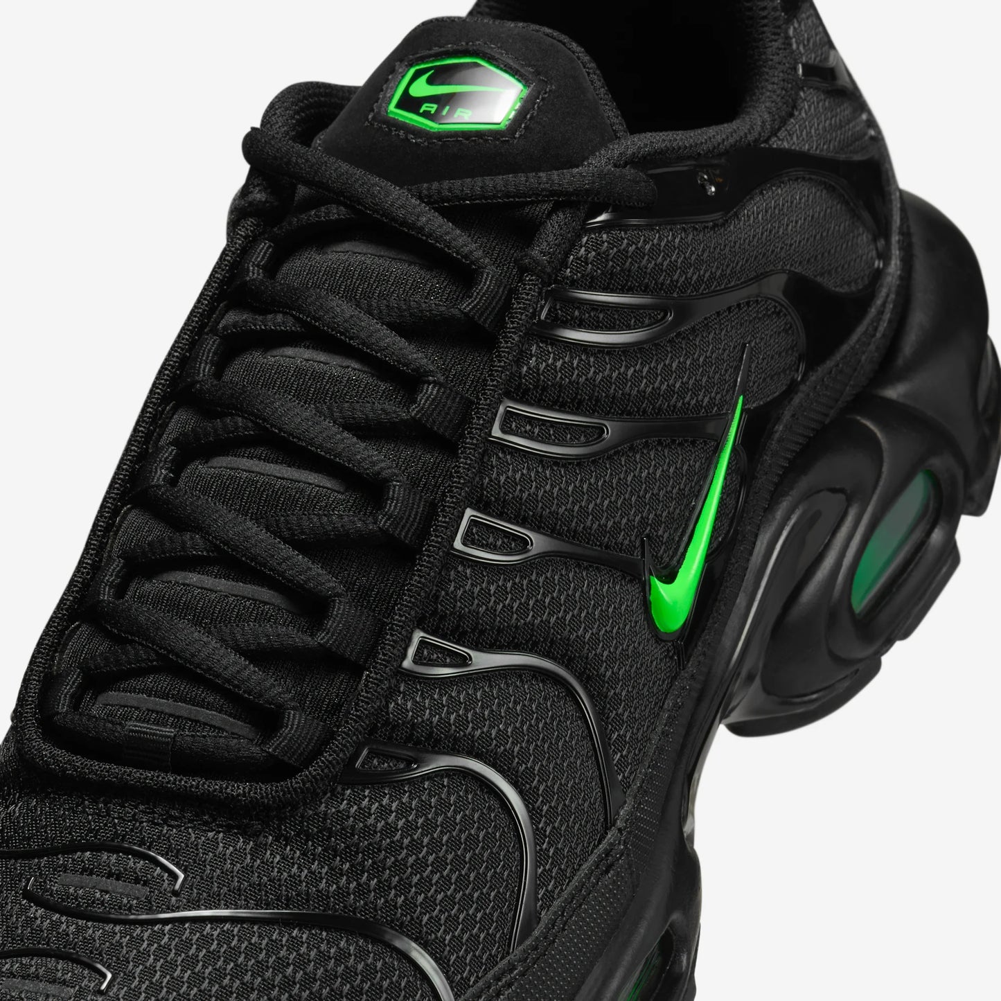 Nike Air Max Plus Black Green Strike