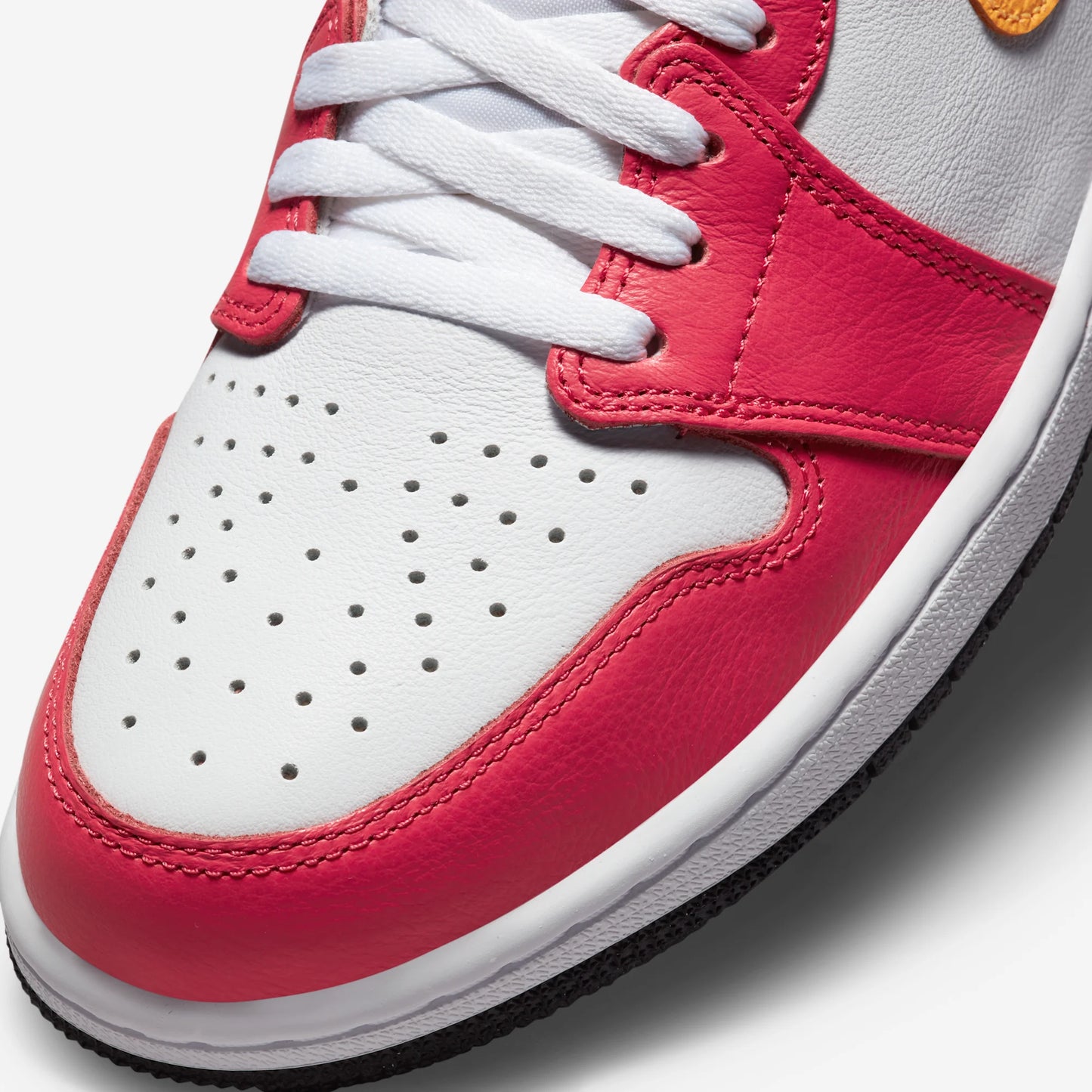 Jordan 1 Retro High OG Light Fusion Red