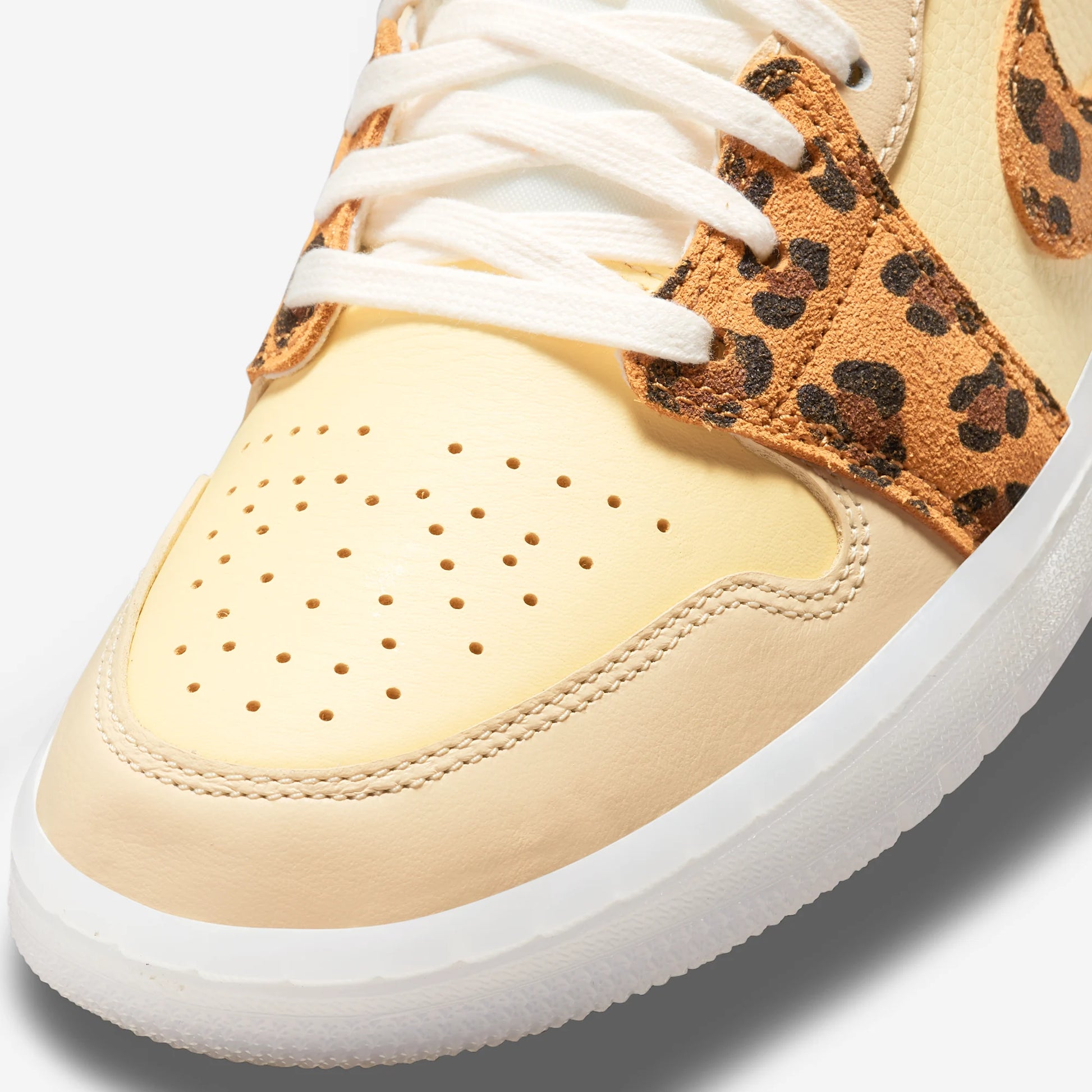Jordan 1 Low SNKRS Day (Women's)