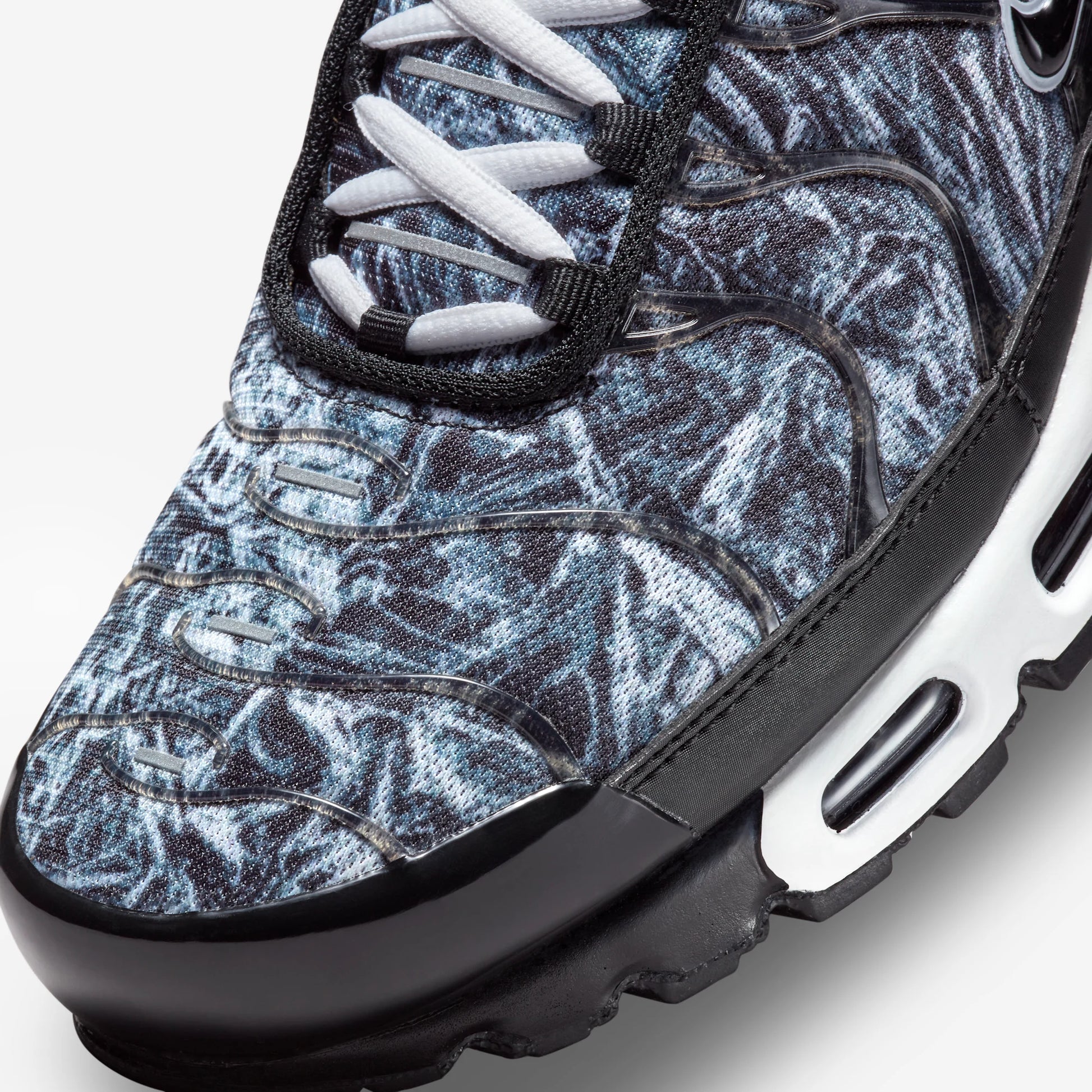 Nike Air Max Plus Dark Smoke Grey