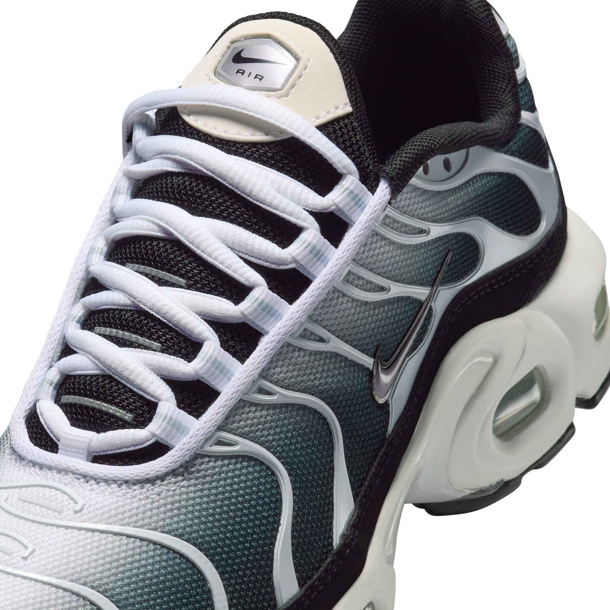 Nike Air Max Plus Black White Sail Metallic Cool Grey (GS)