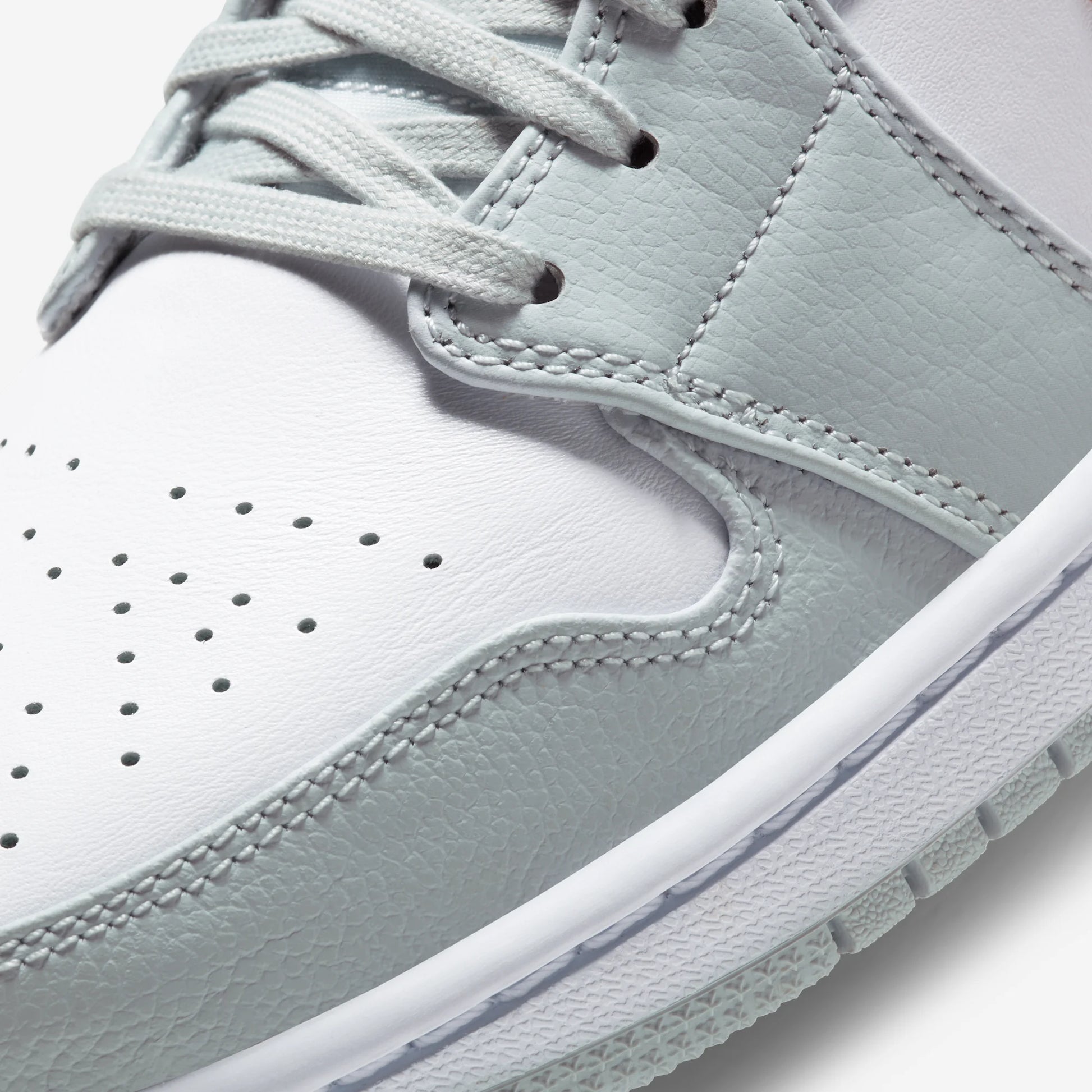 Jordan 1 Mid Starfish Pure Platinum