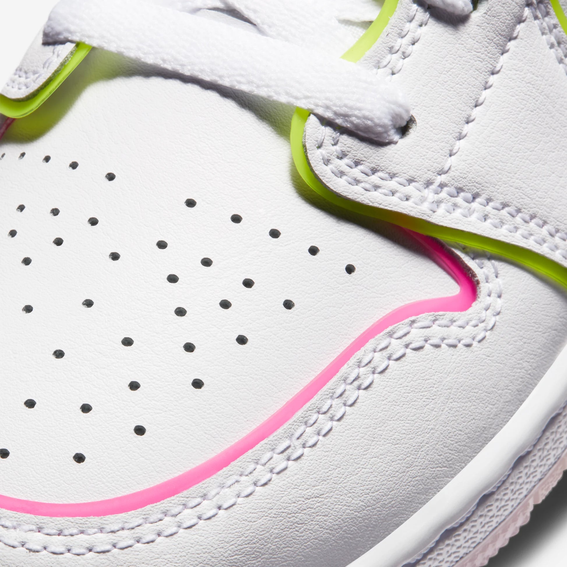 Jordan 1 Mid Edge Glow (GS)