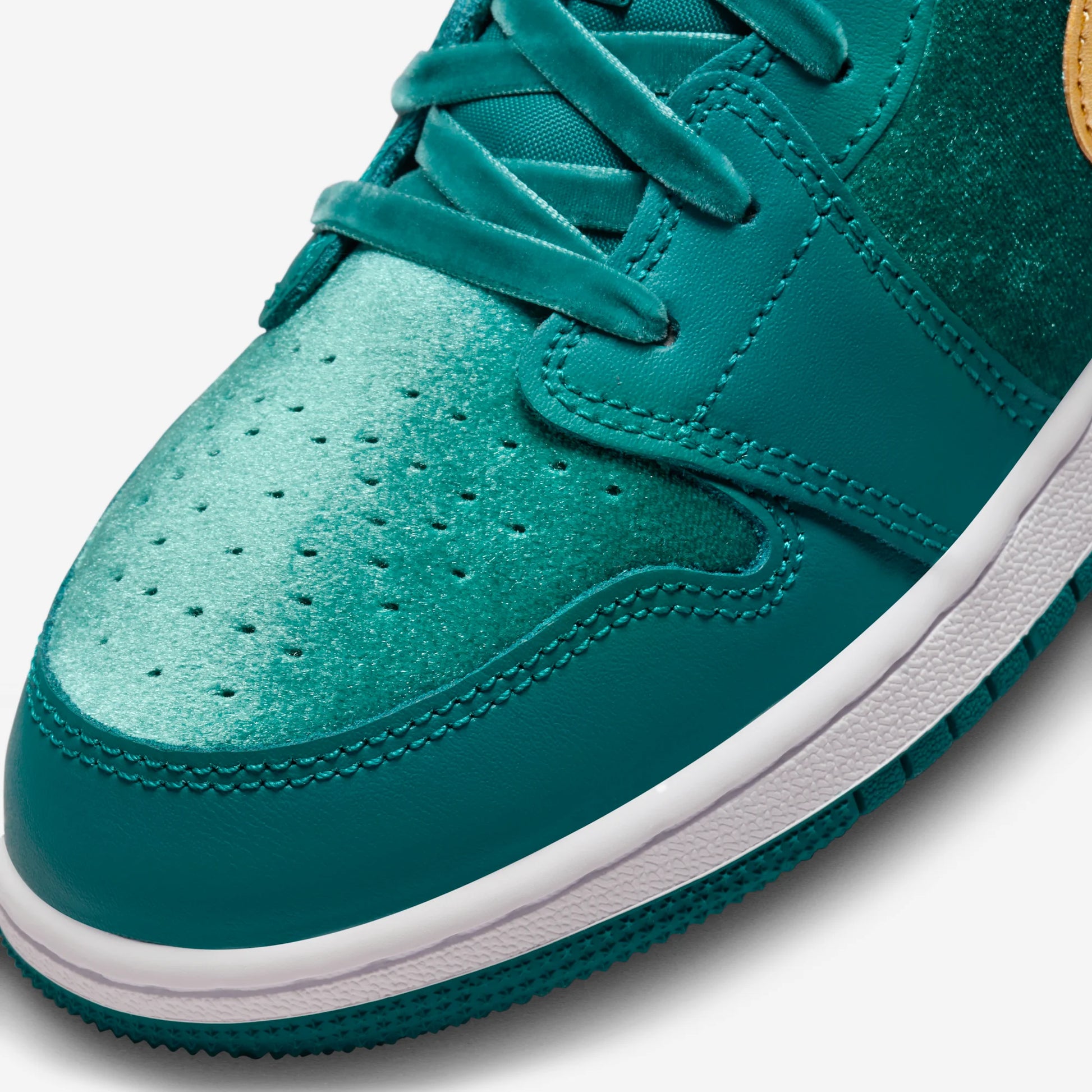 Jordan 1 Low SE Geode Teal Metallic Gold (GS)