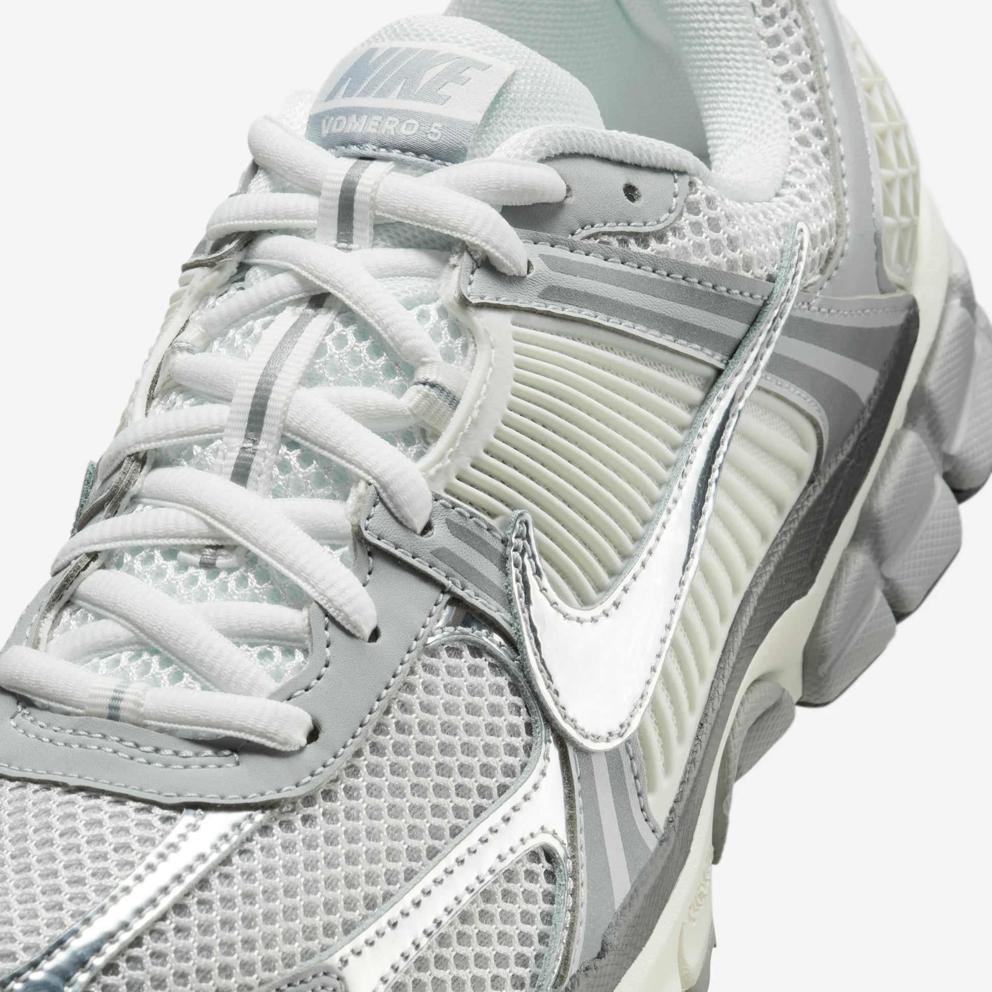 Nike Zoom Vomero 5 Metallic Silver