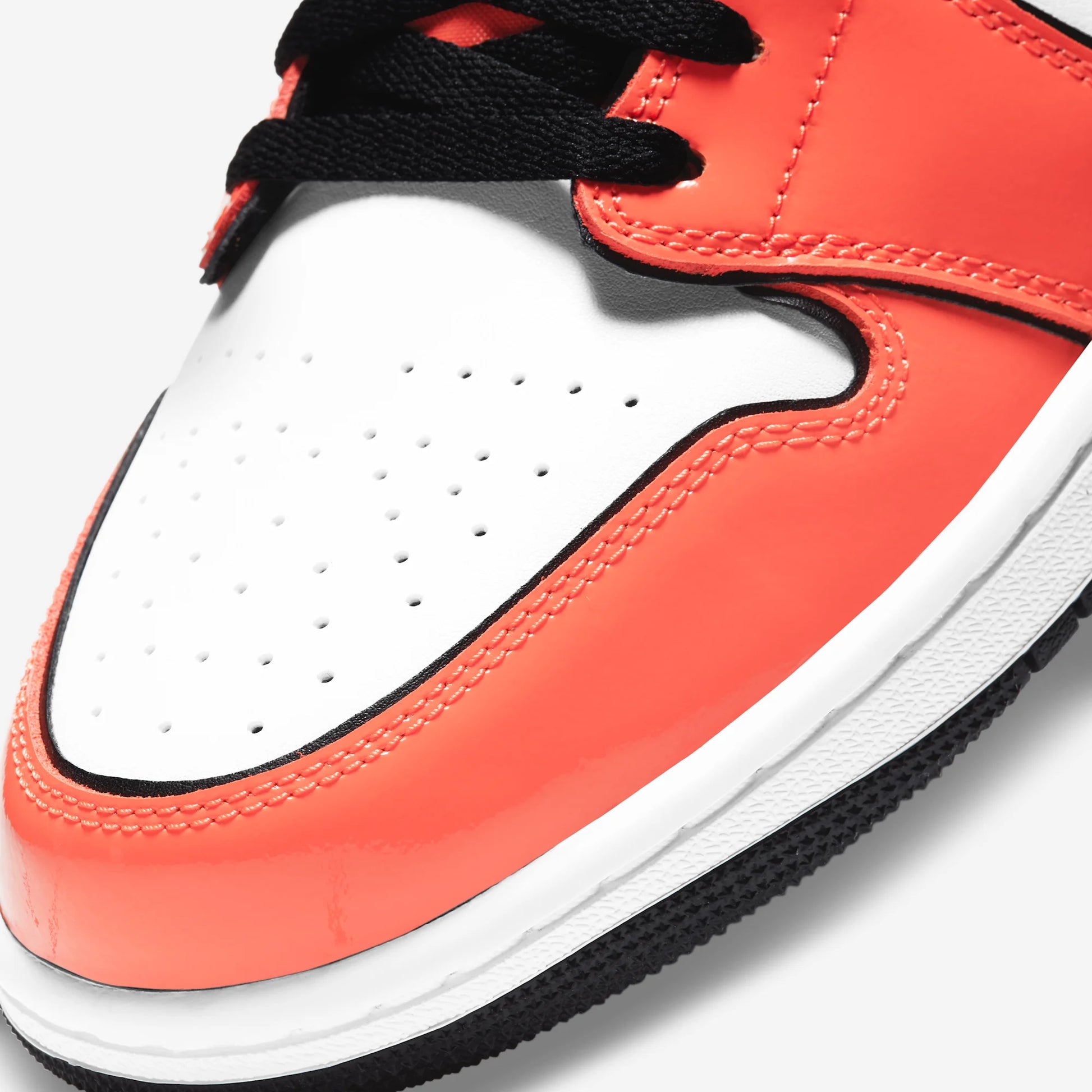 Jordan 1 Mid SE Turf Orange