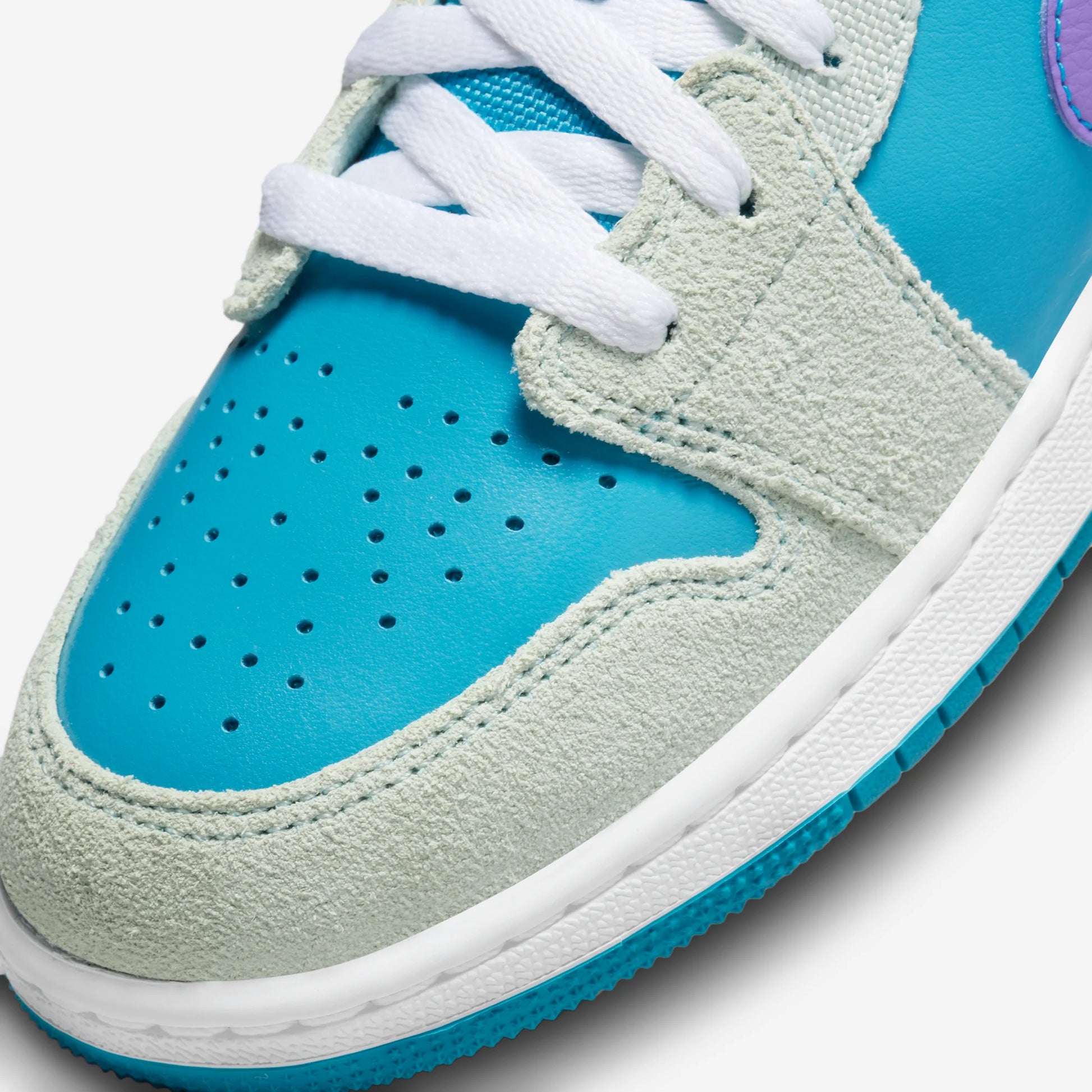 Jordan 1 Low SE Pistachio Frost Aquatone Psychic Purple Celestial Gold (GS)