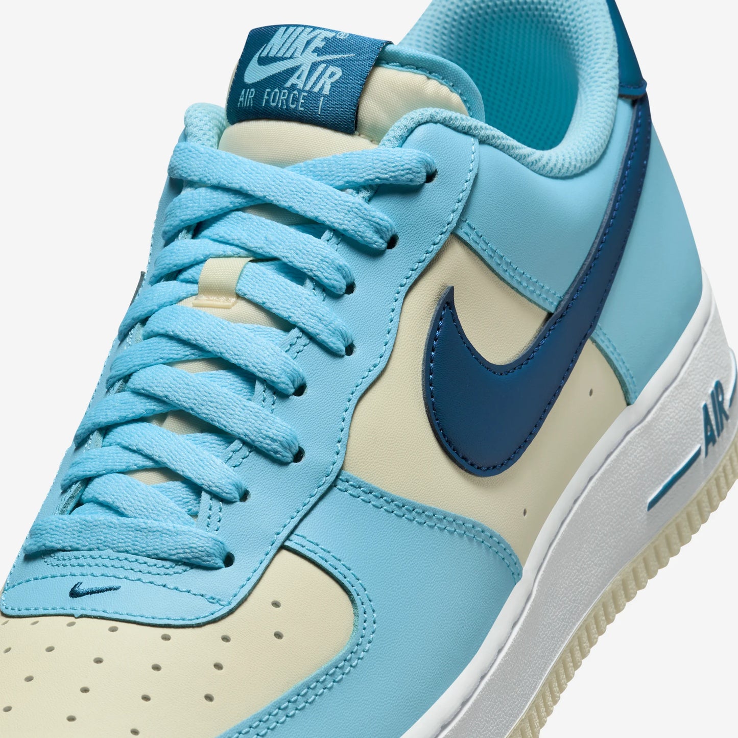 Nike Air Force 1 Low '07 Aquarius Blue Coconut Milk