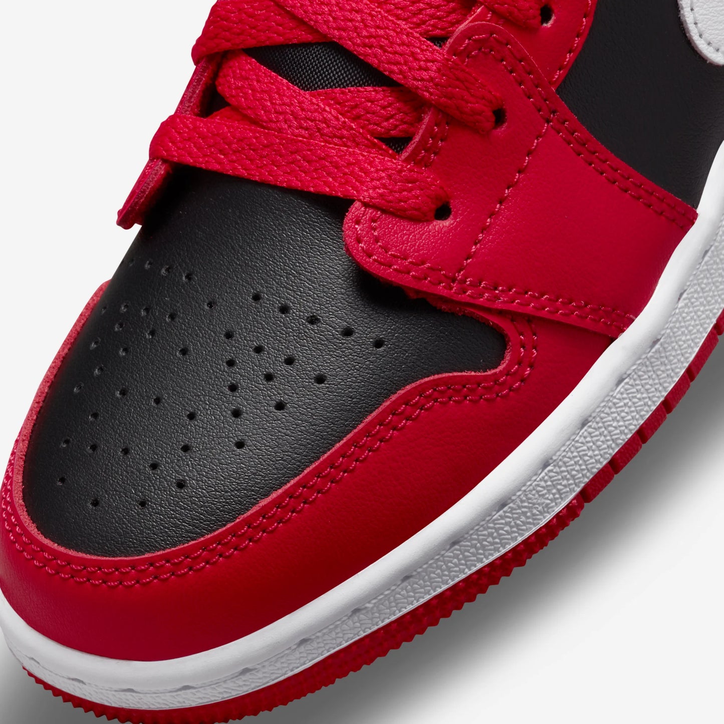 Jordan 1 Low Black Very Berry (GS)