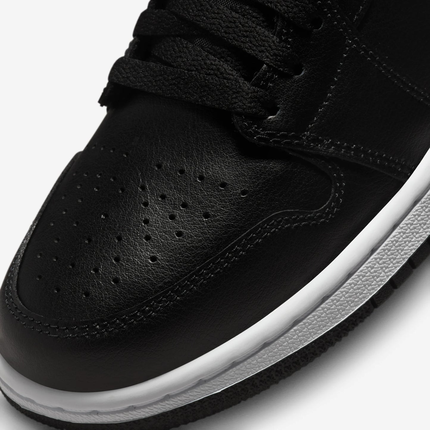 Jordan 1 Low Black White (2022) (Women's)