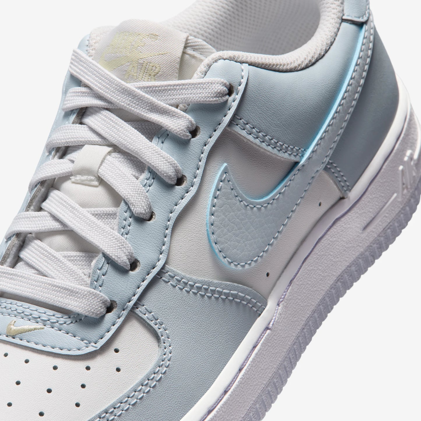 Nike Air Force 1 Low Platinum Tint Alabaster Aura (GS)