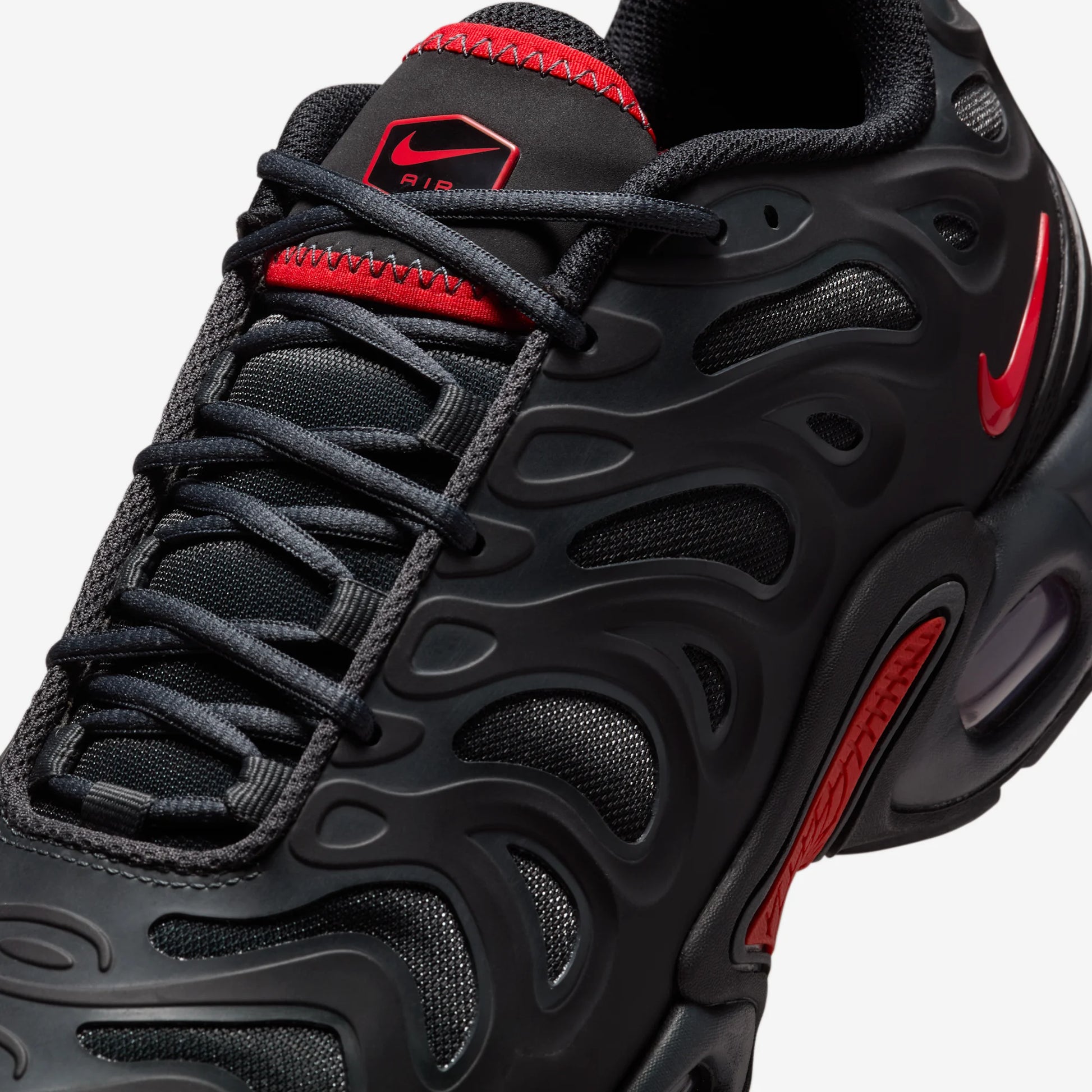Nike Air Max Plus Drift Bred