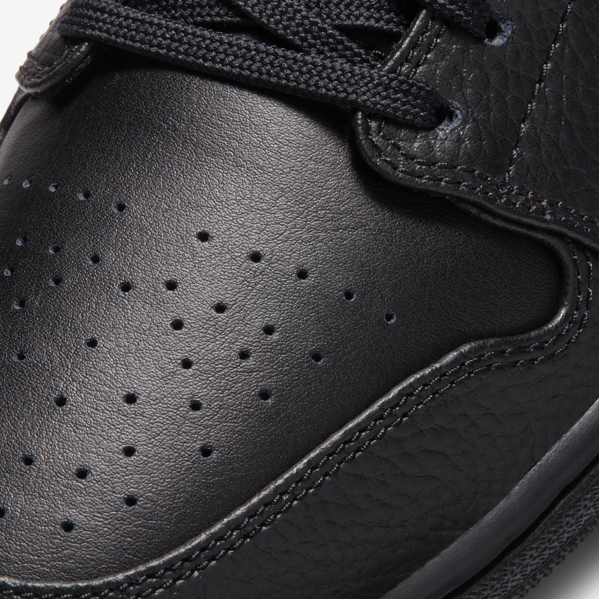 Jordan 1 Low Triple Black