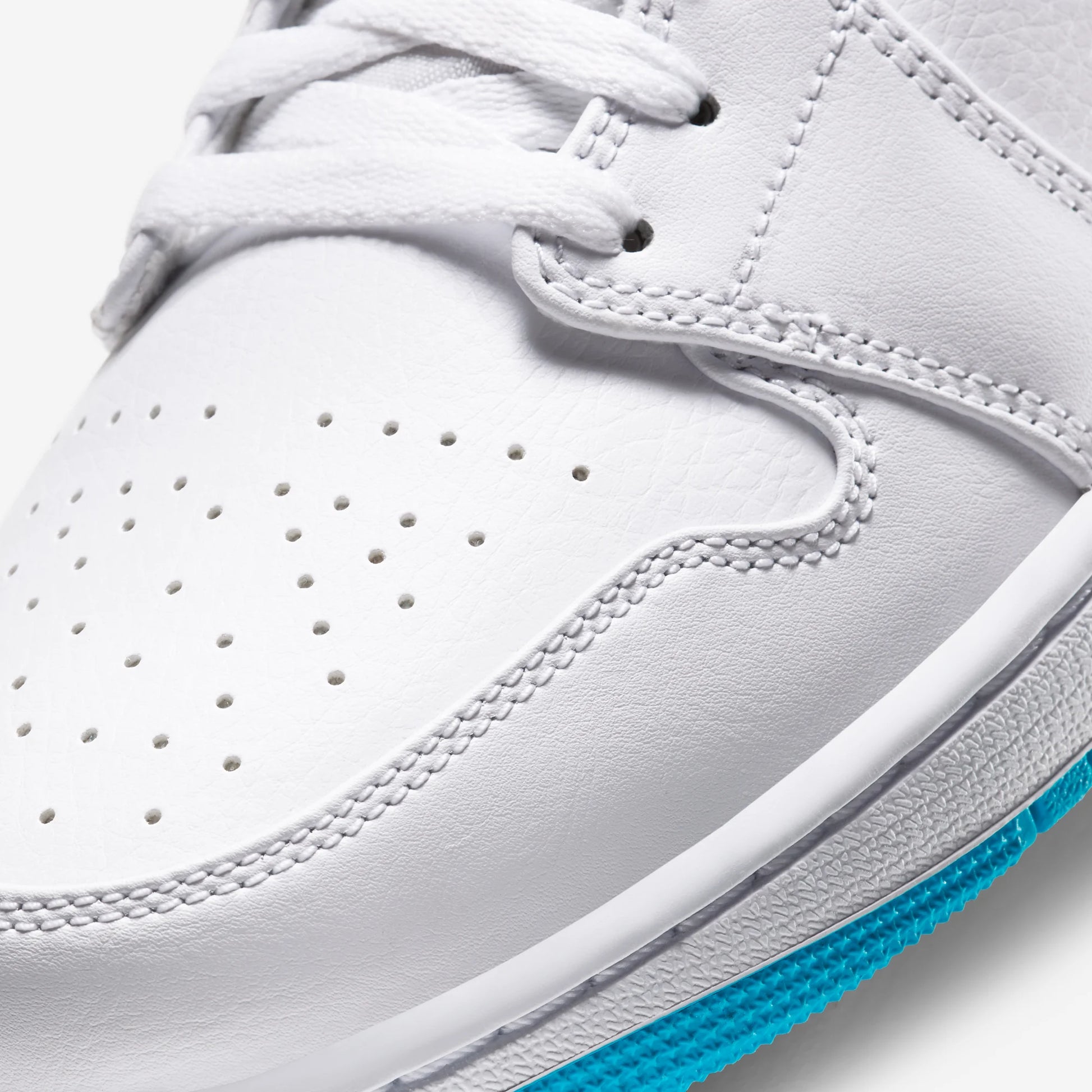 Jordan 1 Mid Laser Blue