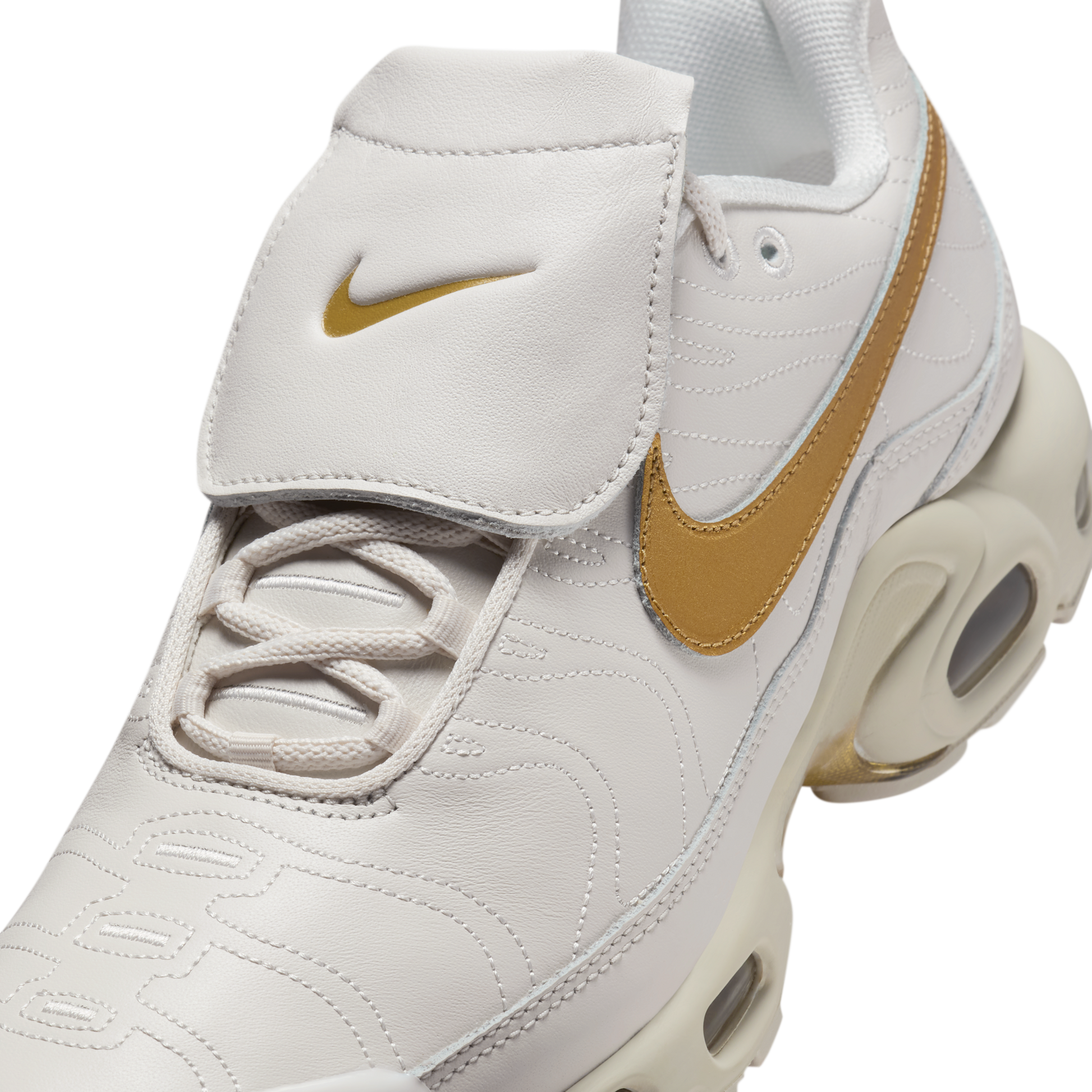 Nike Air Max Plus Tiempo Metallic Gold