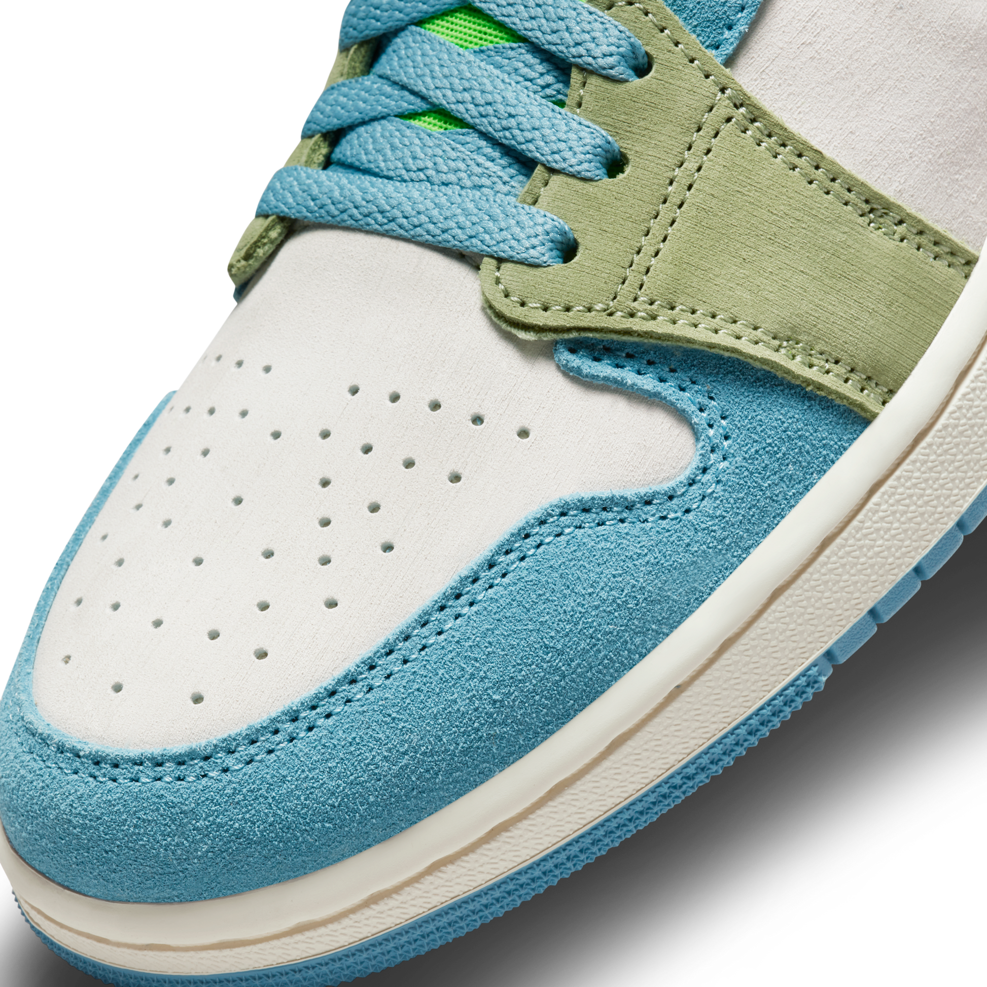 Jordan 1 High Zoom Air CMFT 2 University Blue Volt (Women's)