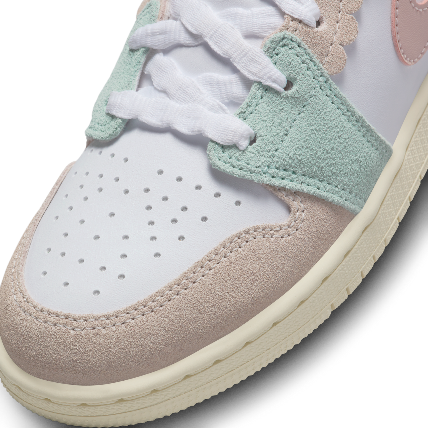 Jordan 1 Mid SE Pink Oxford (GS)