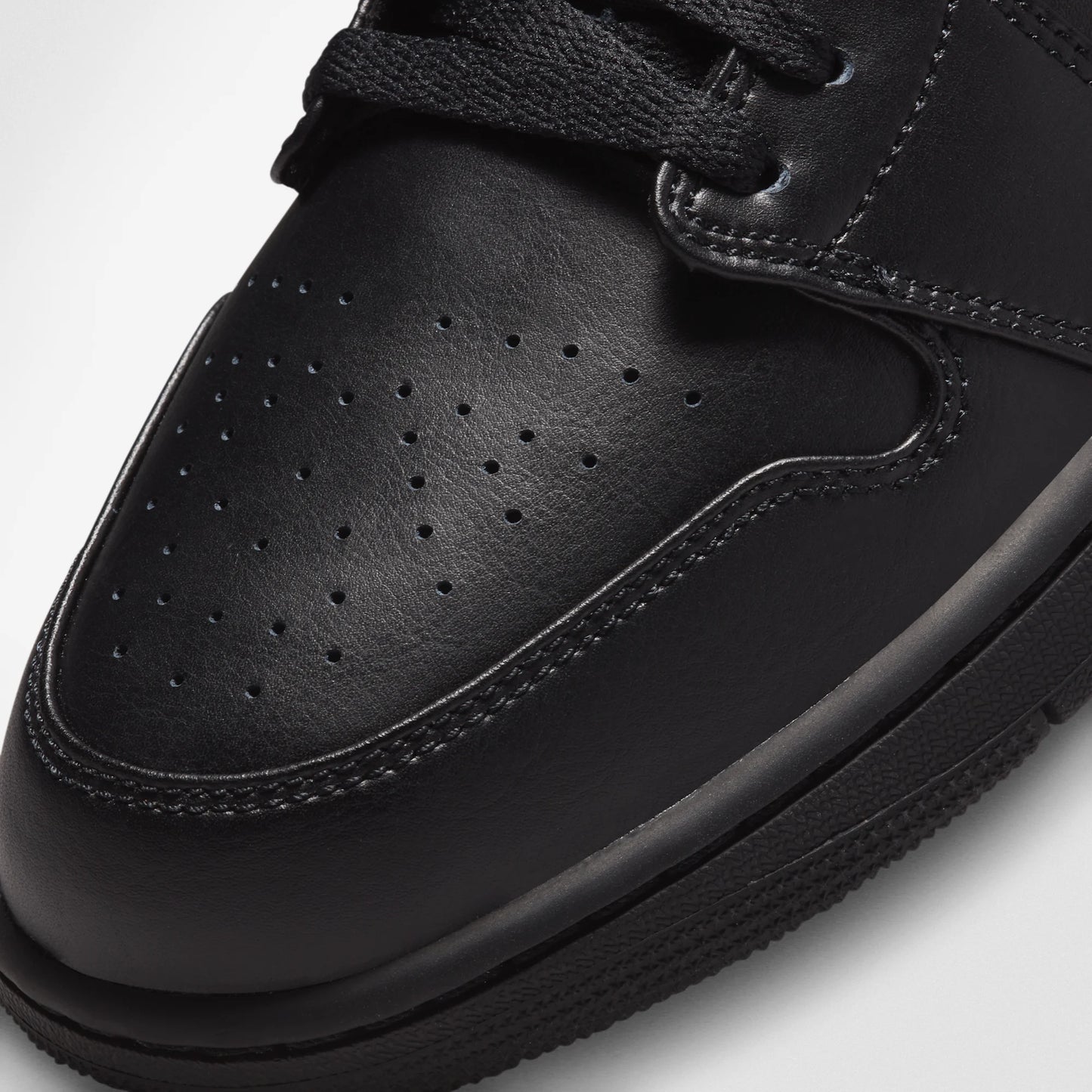 Jordan 1 Low Triple Black