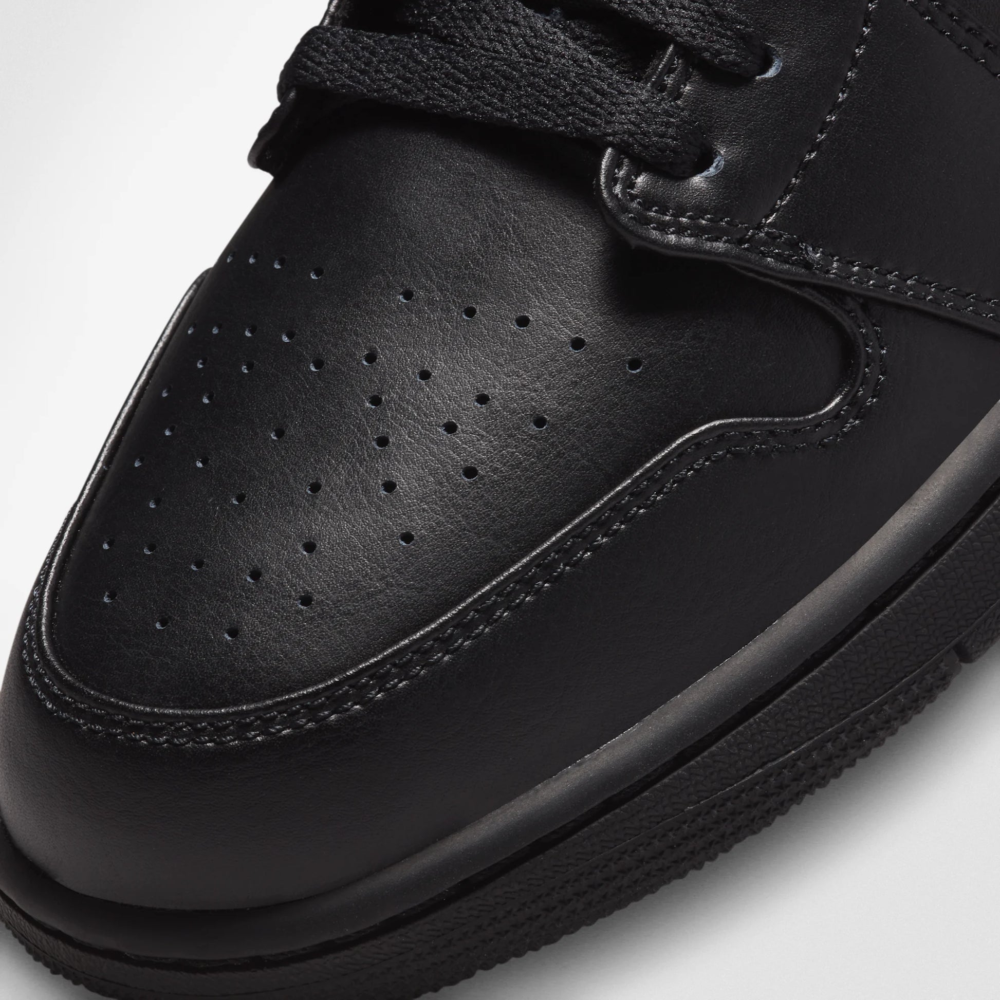 Jordan 1 Low Triple Black