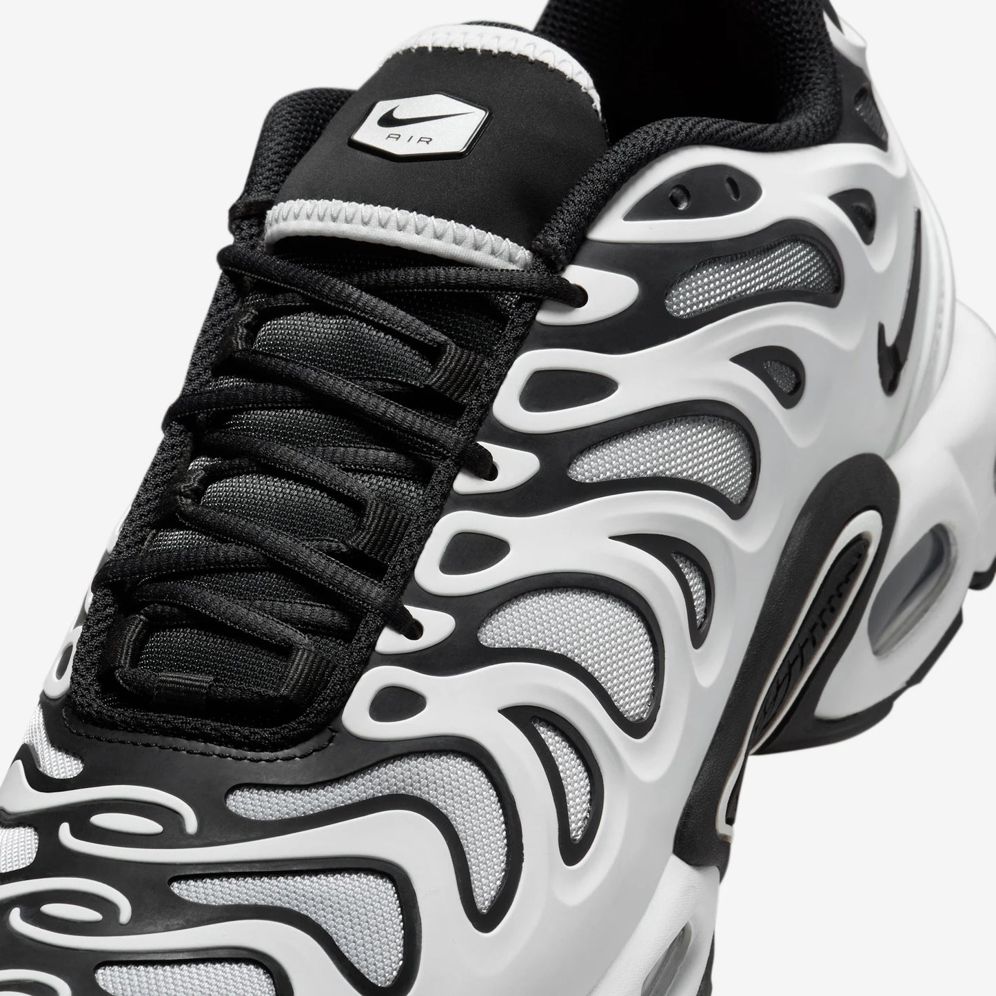 Nike Air Max Plus Drift White Black Metallic Silver