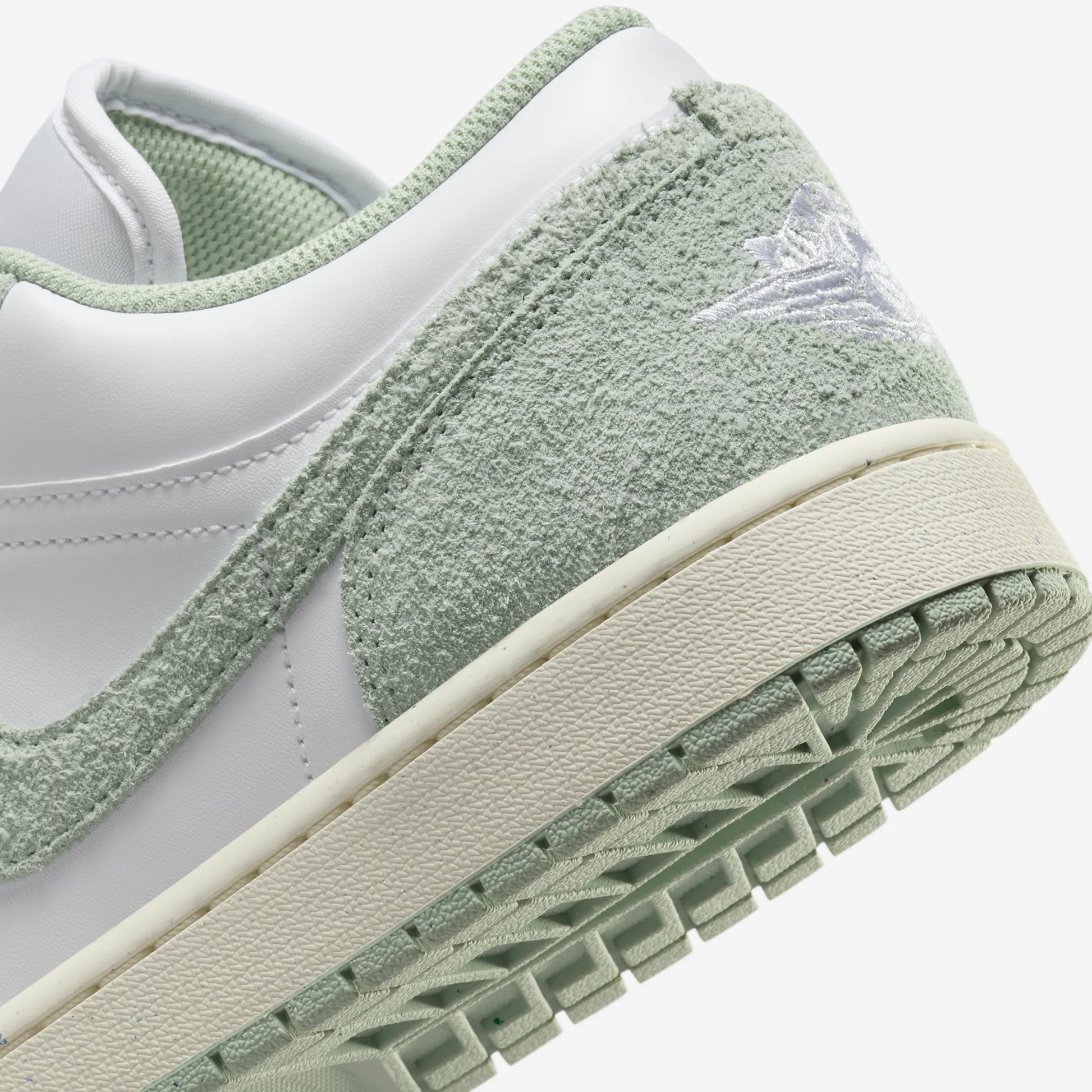 Jordan 1 Low SE Seafoam