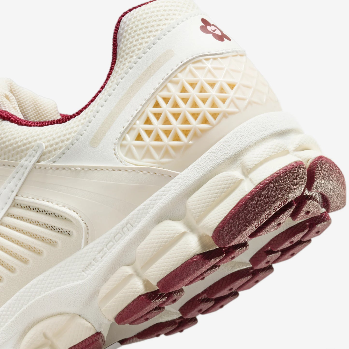 Nike Zoom Vomero 5 Valentine's Day (Women's)