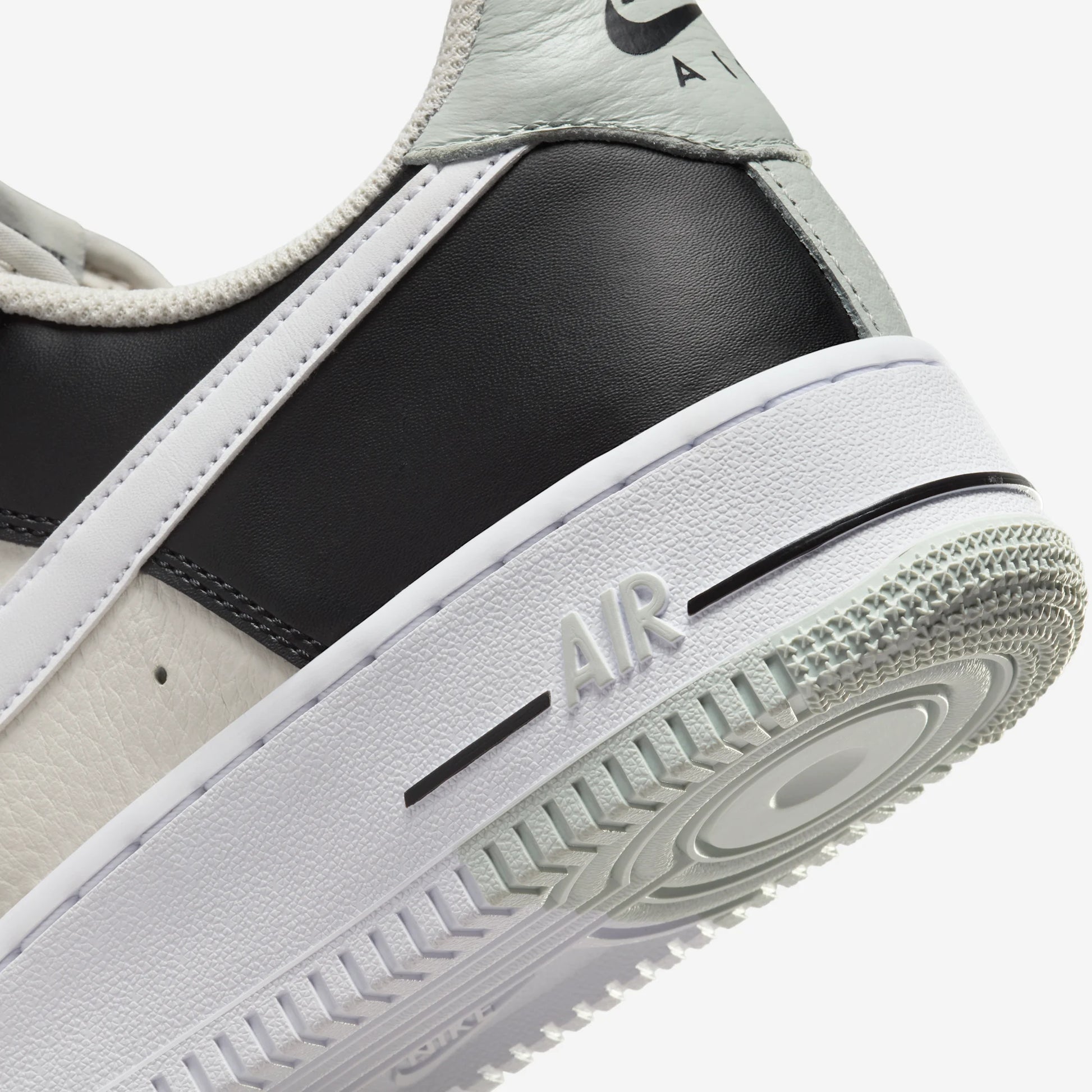 Nike Air Force 1 Low '07 LV8 Split Black Phantom