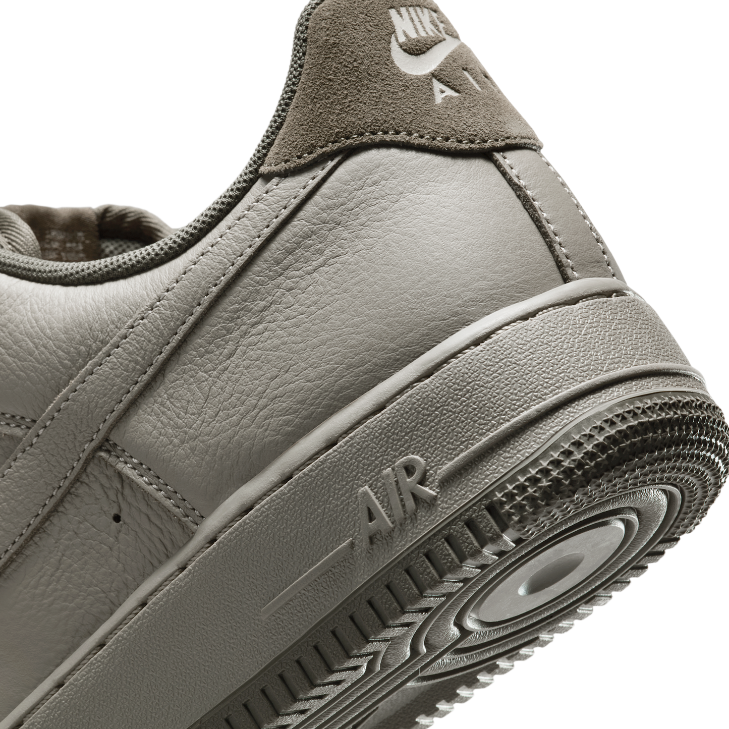 Nike Air Force 1 Low '07 LV8 Light Army Cargo Khaki