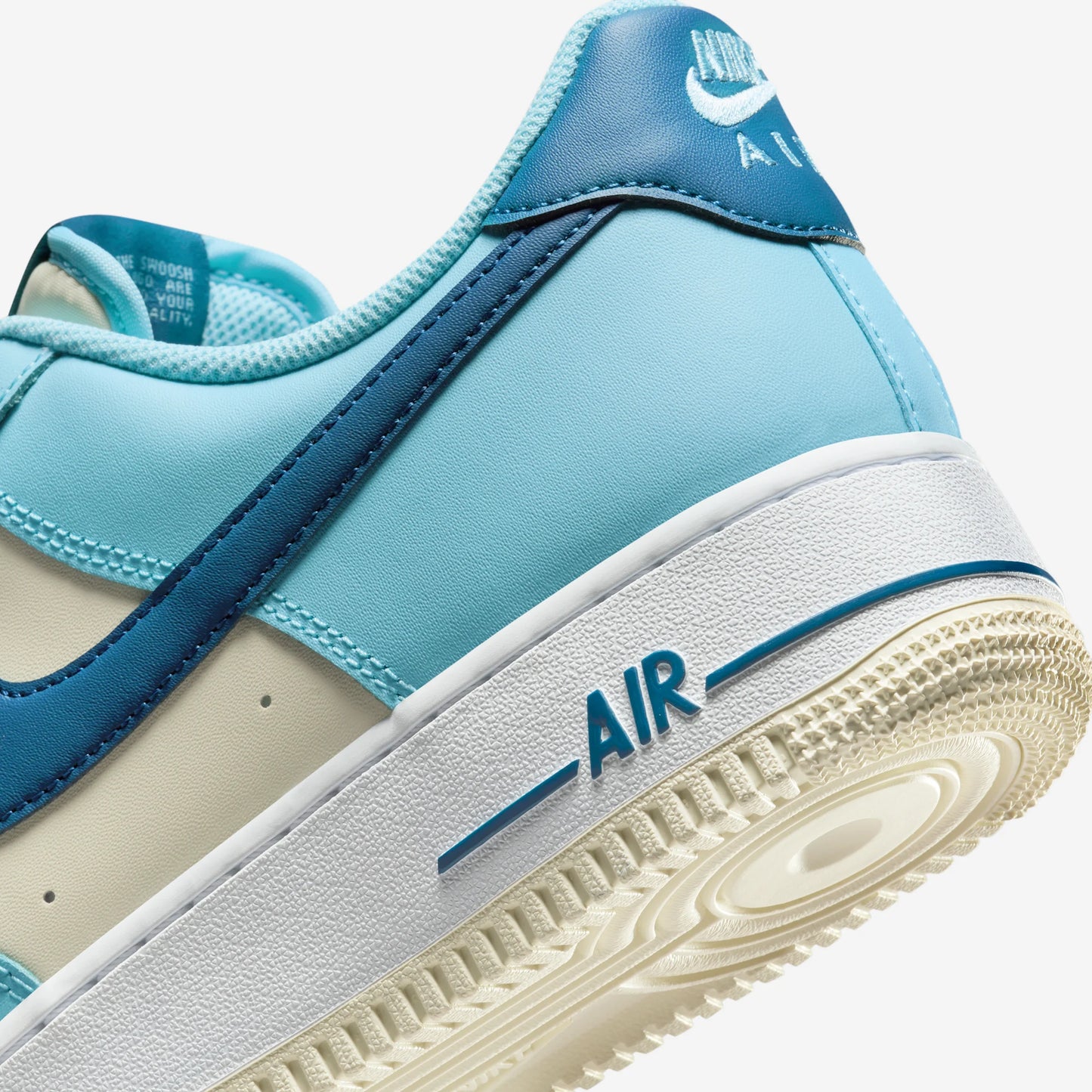Nike Air Force 1 Low '07 Aquarius Blue Coconut Milk