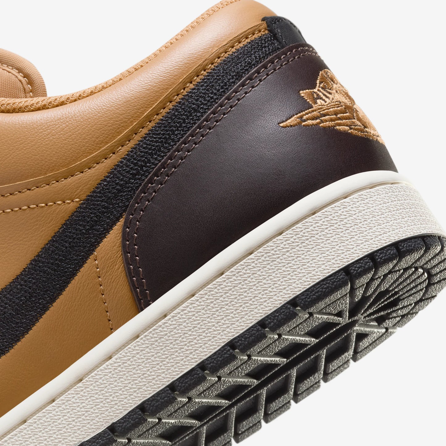 Jordan 1 Low SE Flax Baroque Brown