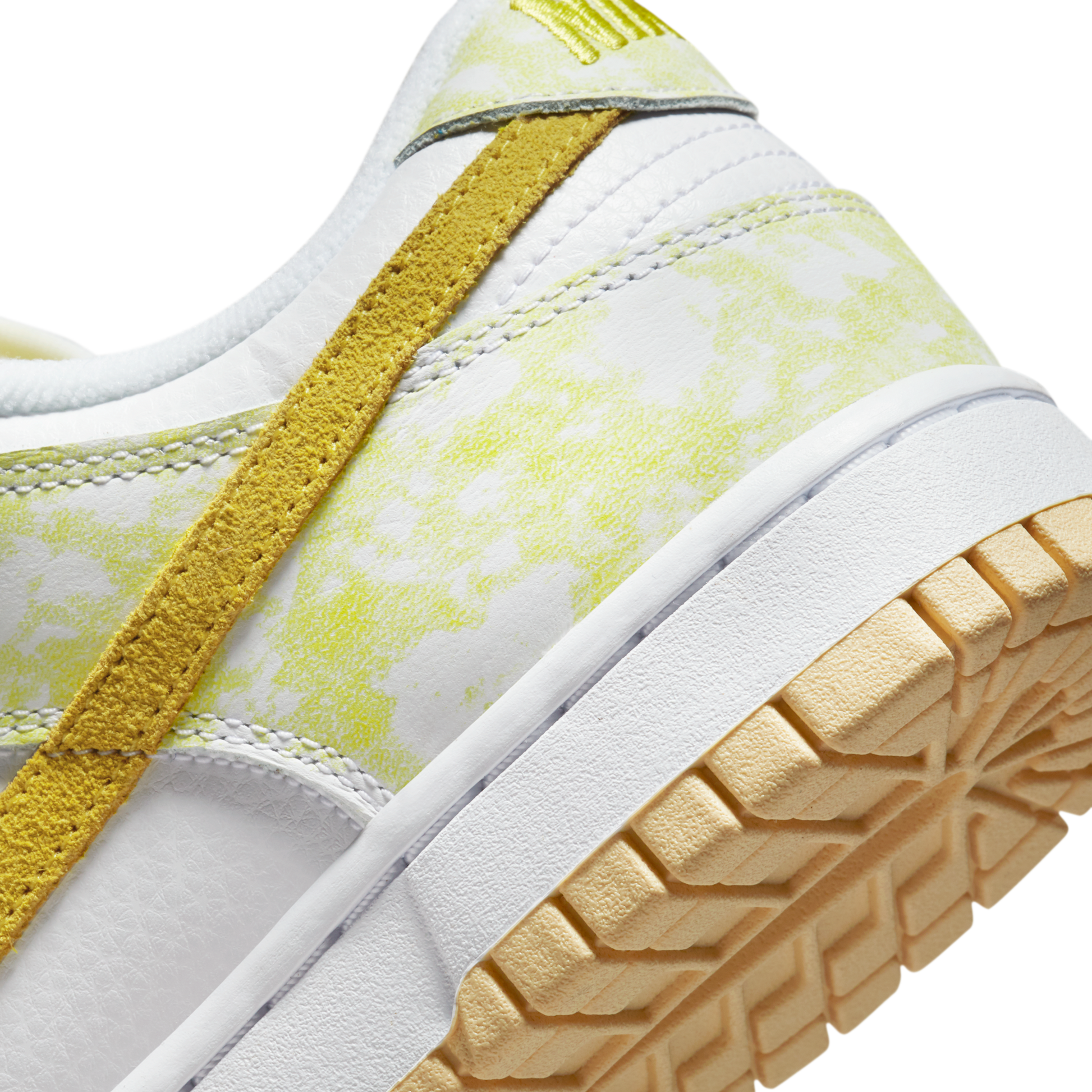 Dunk Low Yellow Strike