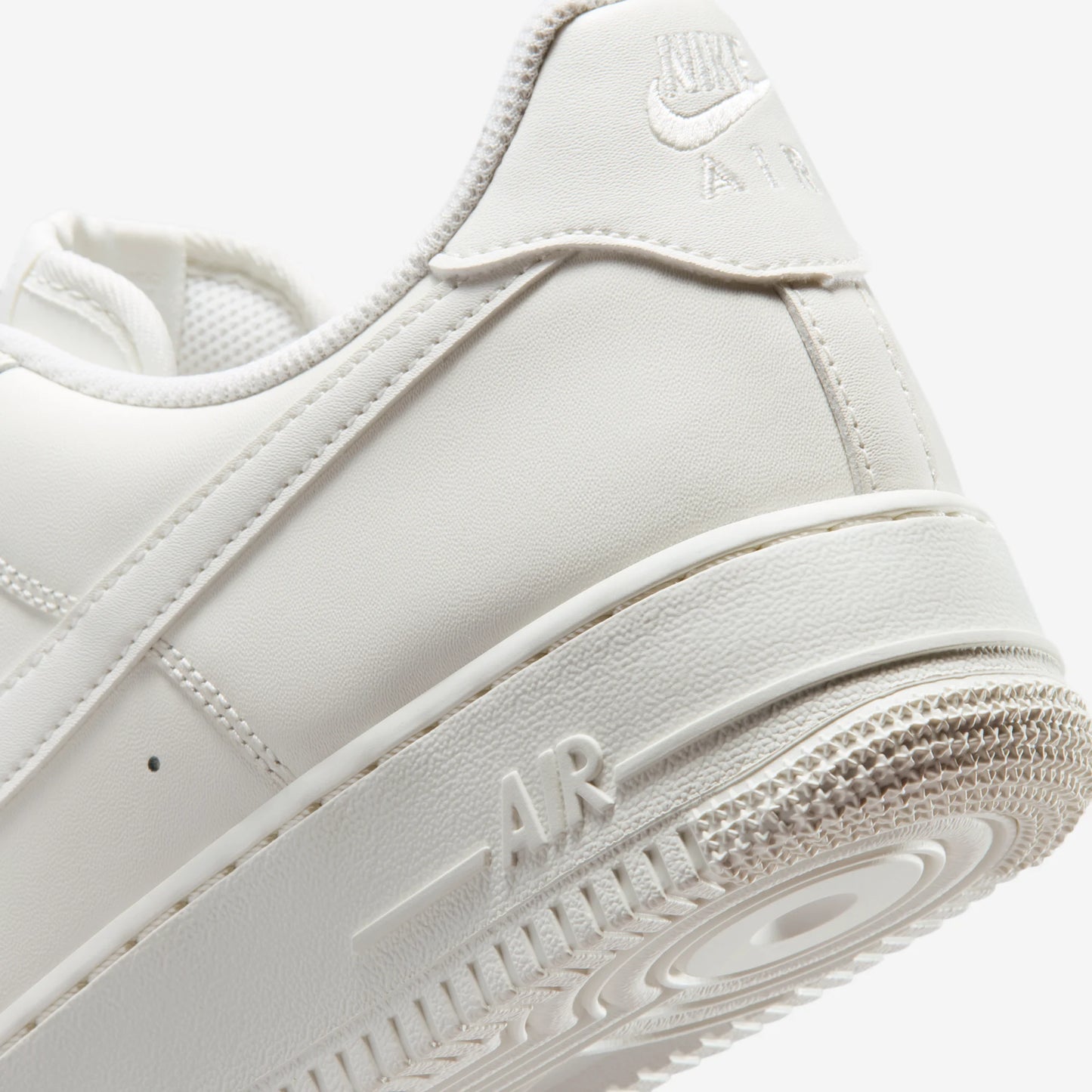 Nike Air Force 1 Low '07 Sail