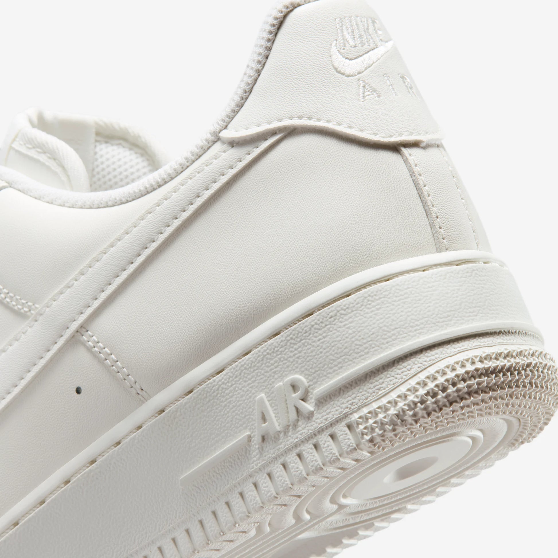 Nike Air Force 1 Low '07 Sail