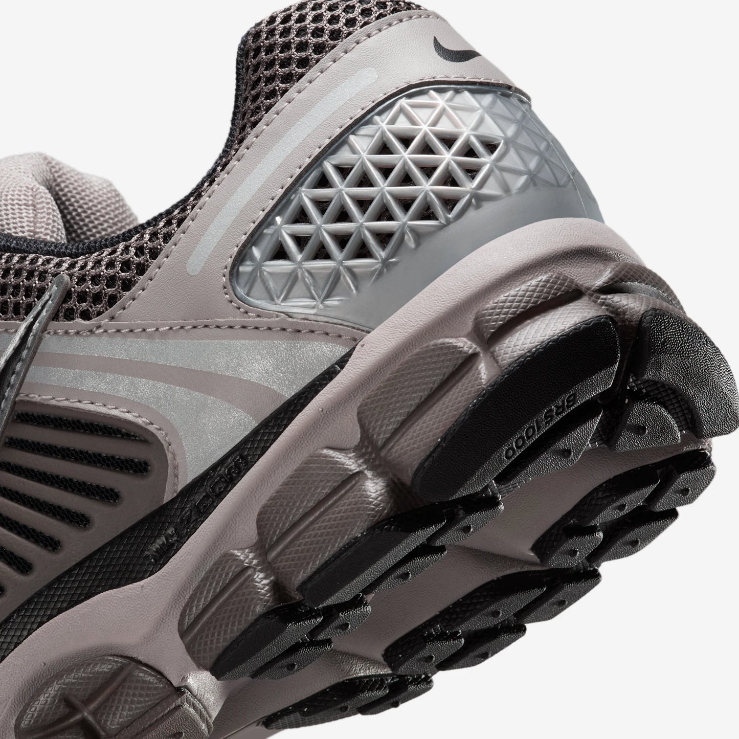 Nike Zoom Vomero 5 College Grey Cave Stone
