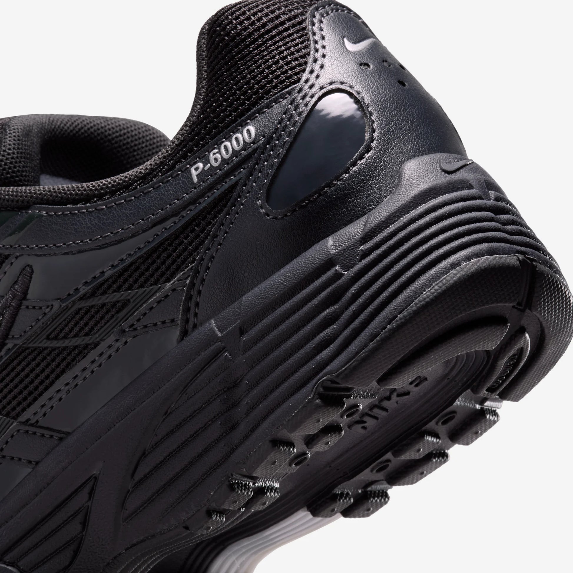 Nike P-6000 Off Noir Silver (Women's)