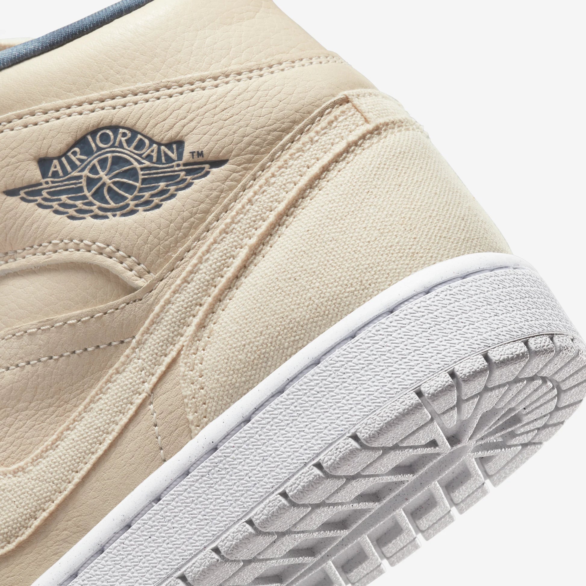 Jordan 1 Mid SE Sanddrift (Women's)