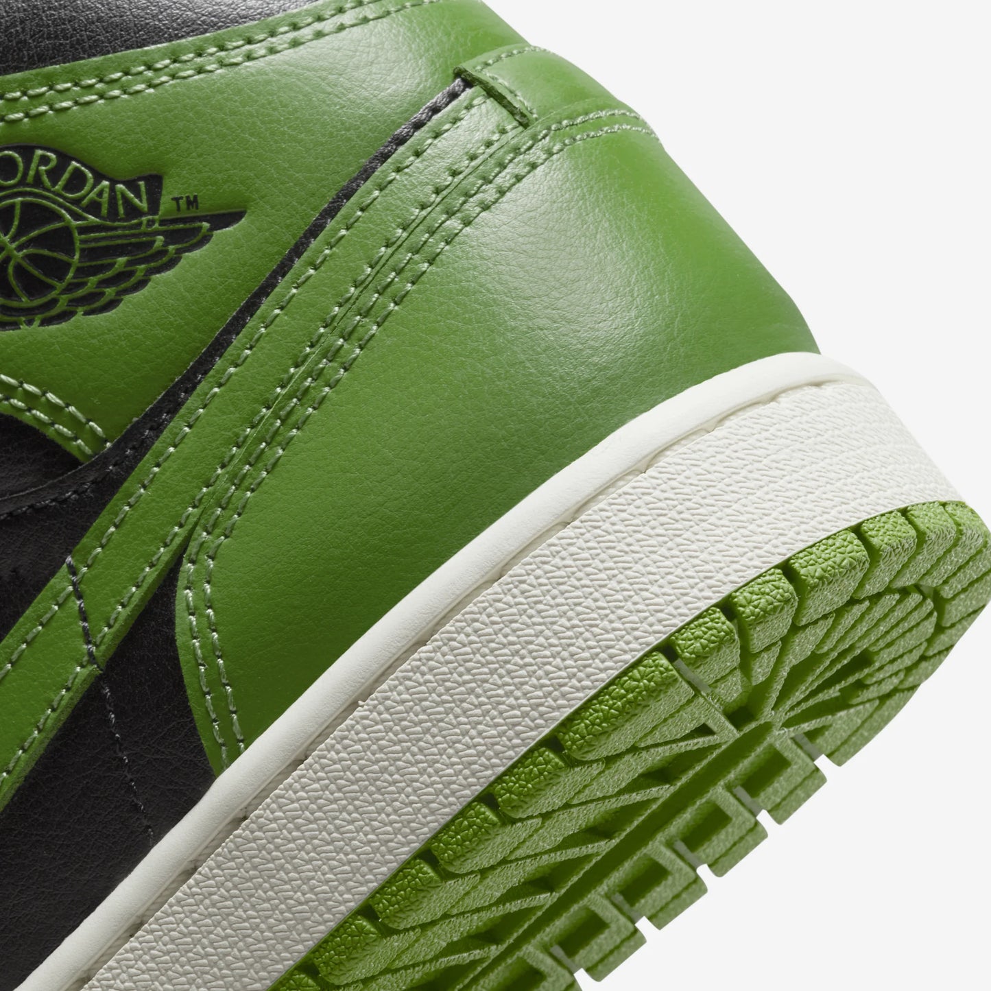 Jordan 1 Mid Altitude Green (Women's)