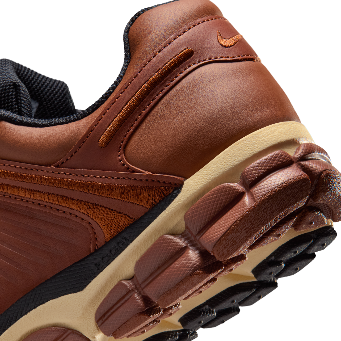 Nike Zoom Vomero 5 Swooshless Pony Sail