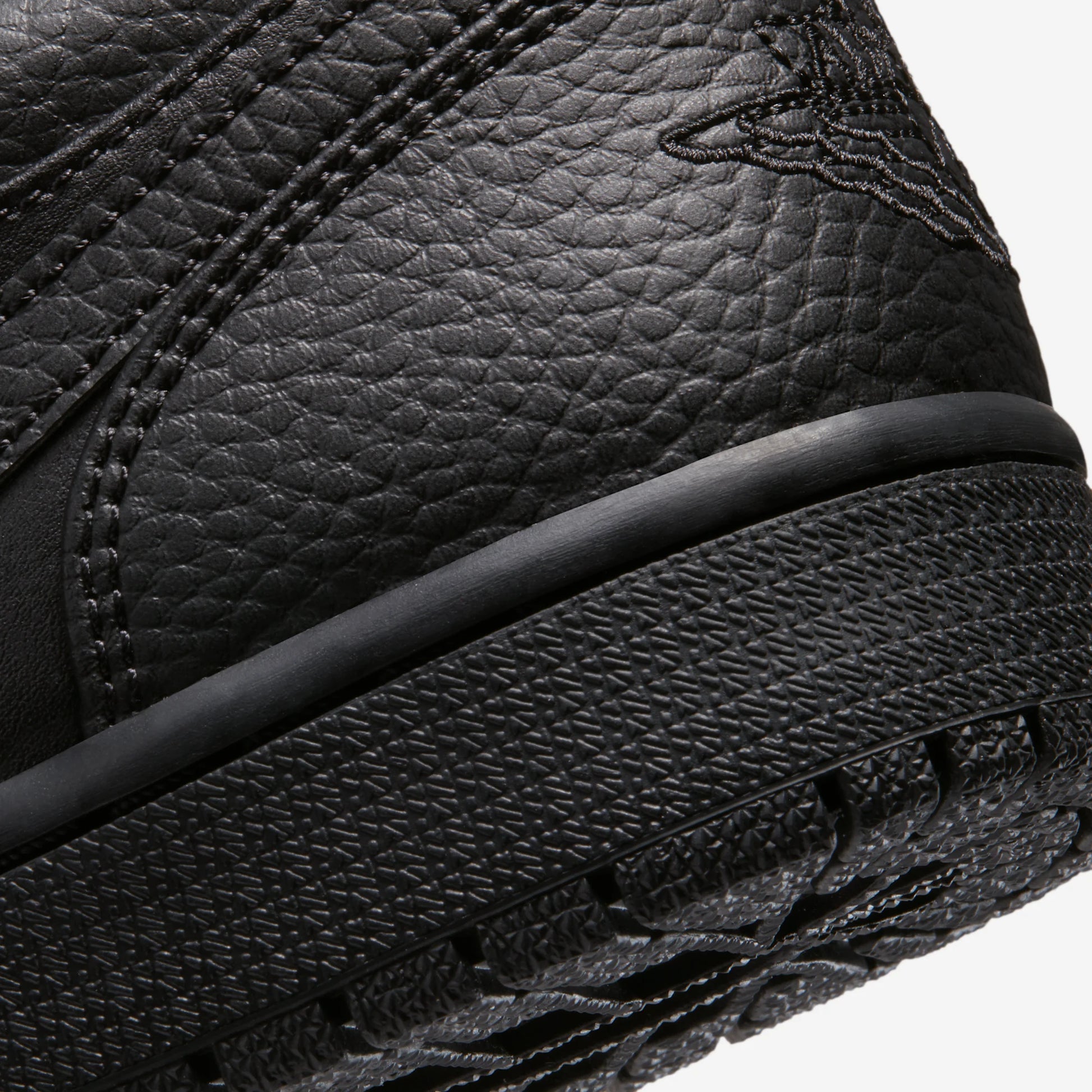 Jordan 1 Low Triple Black