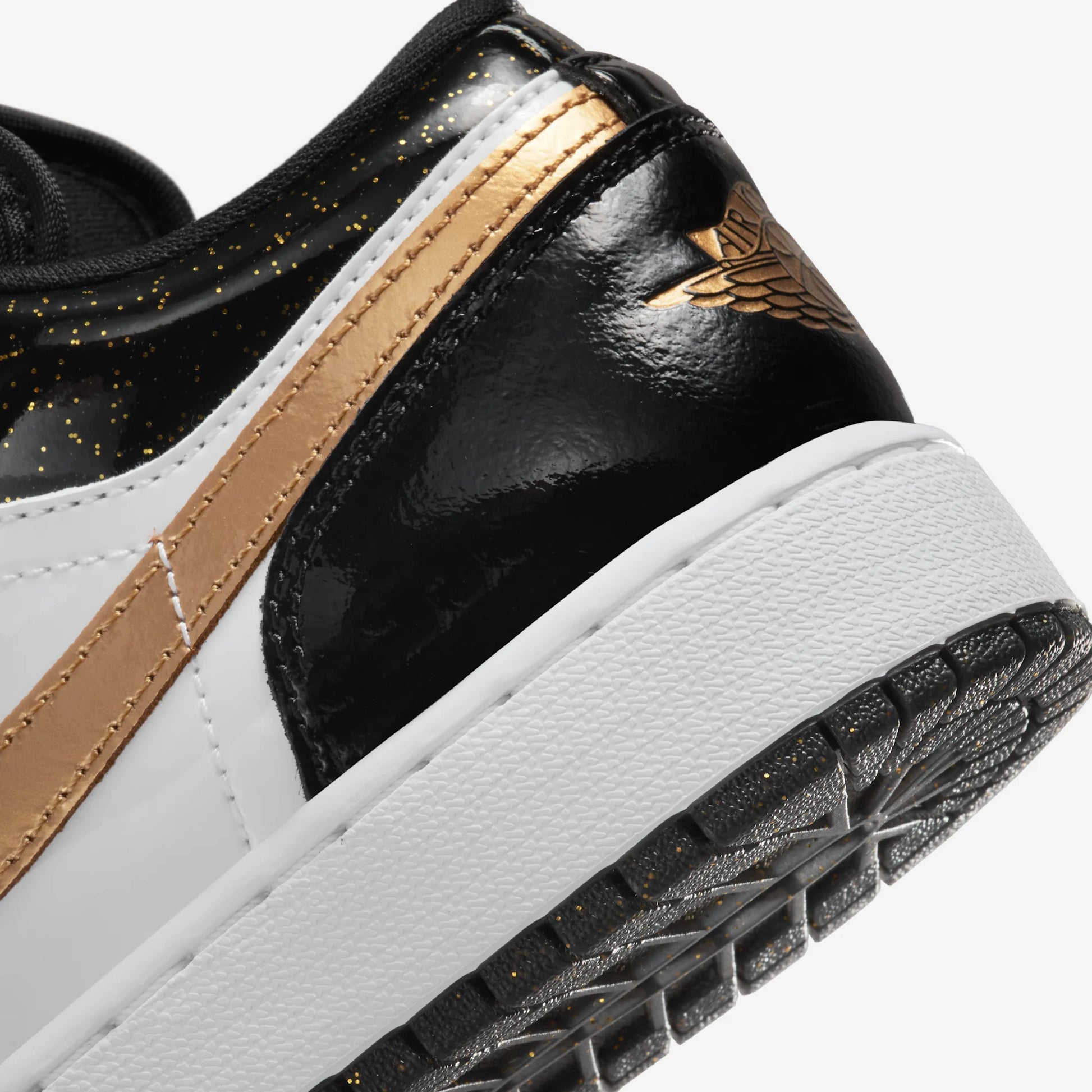 Jordan 1 Low SE Gold Toe (GS)