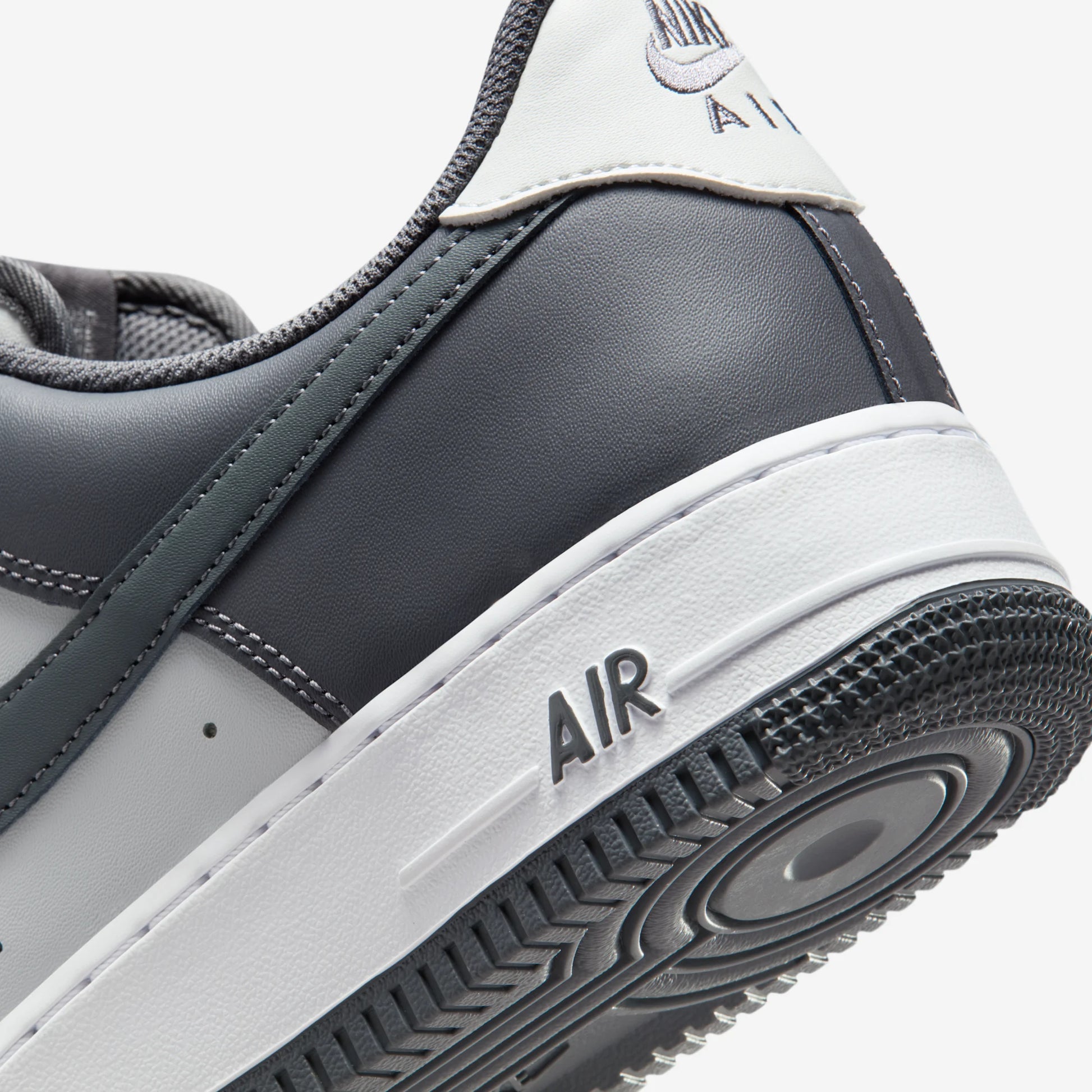Nike Air Force 1 Low '07 Photon Dust Dark Grey