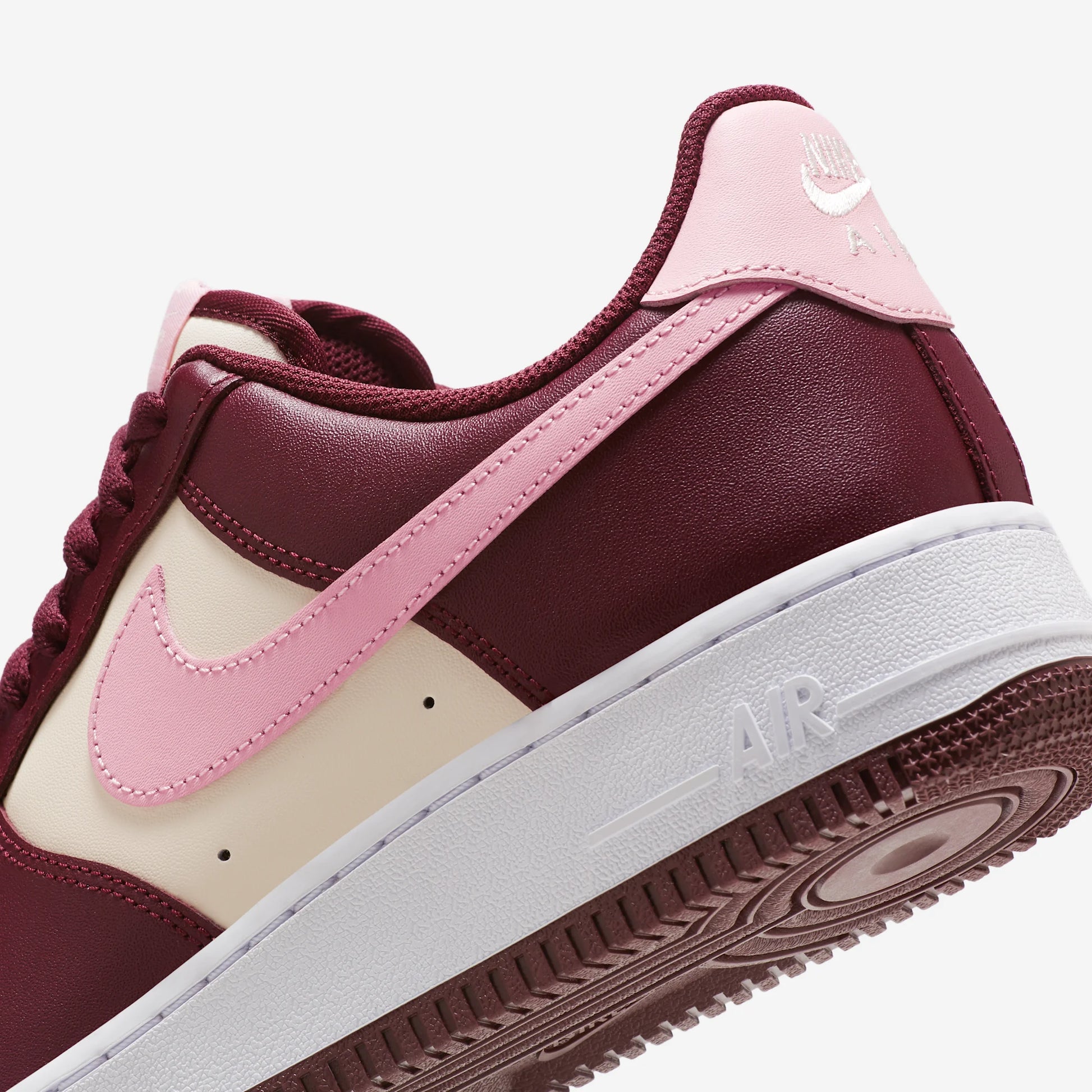 Nike Air Force 1 Low '07 Valentineâs Day (2023/2025)