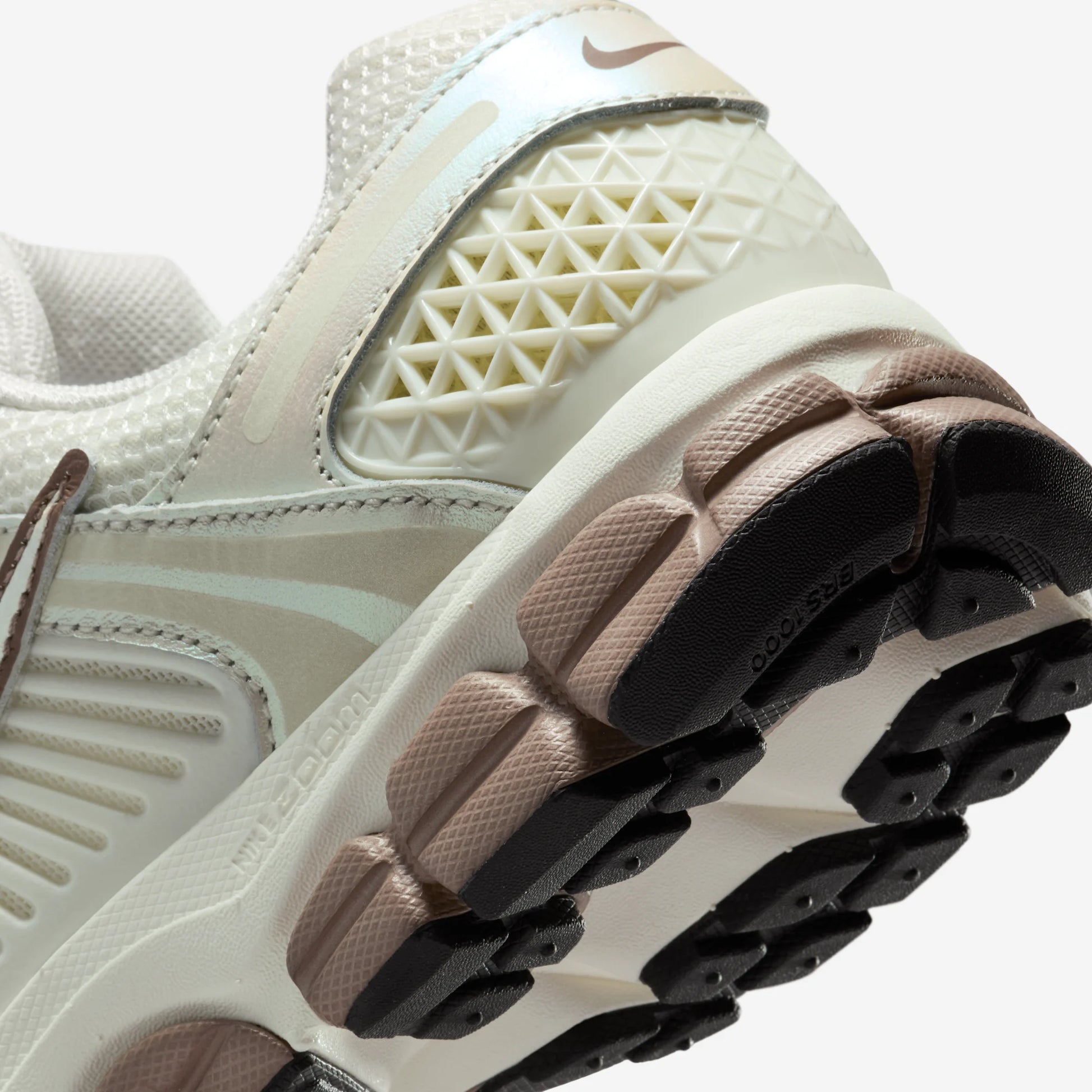 Nike Zoom Vomero 5 Sail Mink Brown Black (Women's)