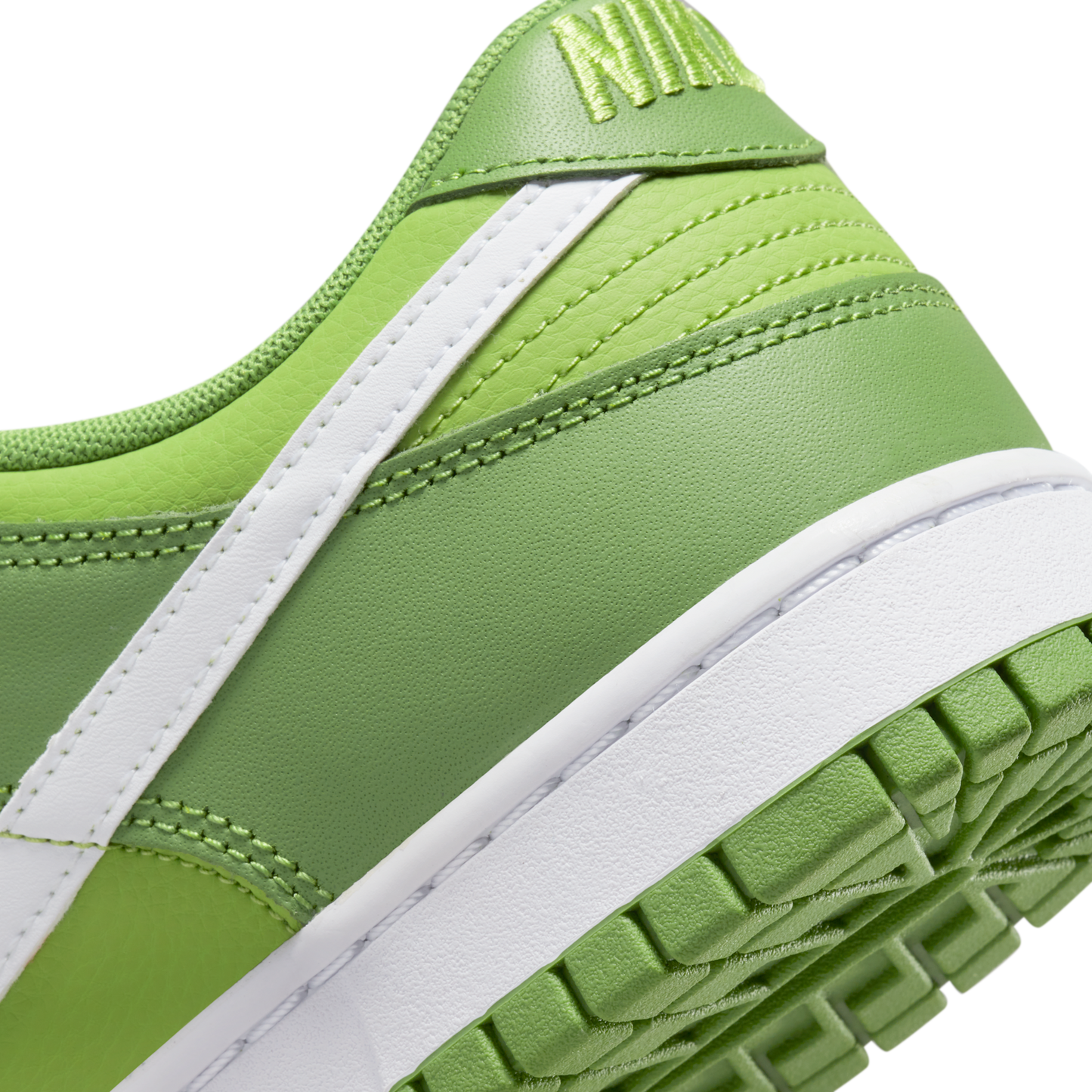 Dunk Low Chlorophyll
