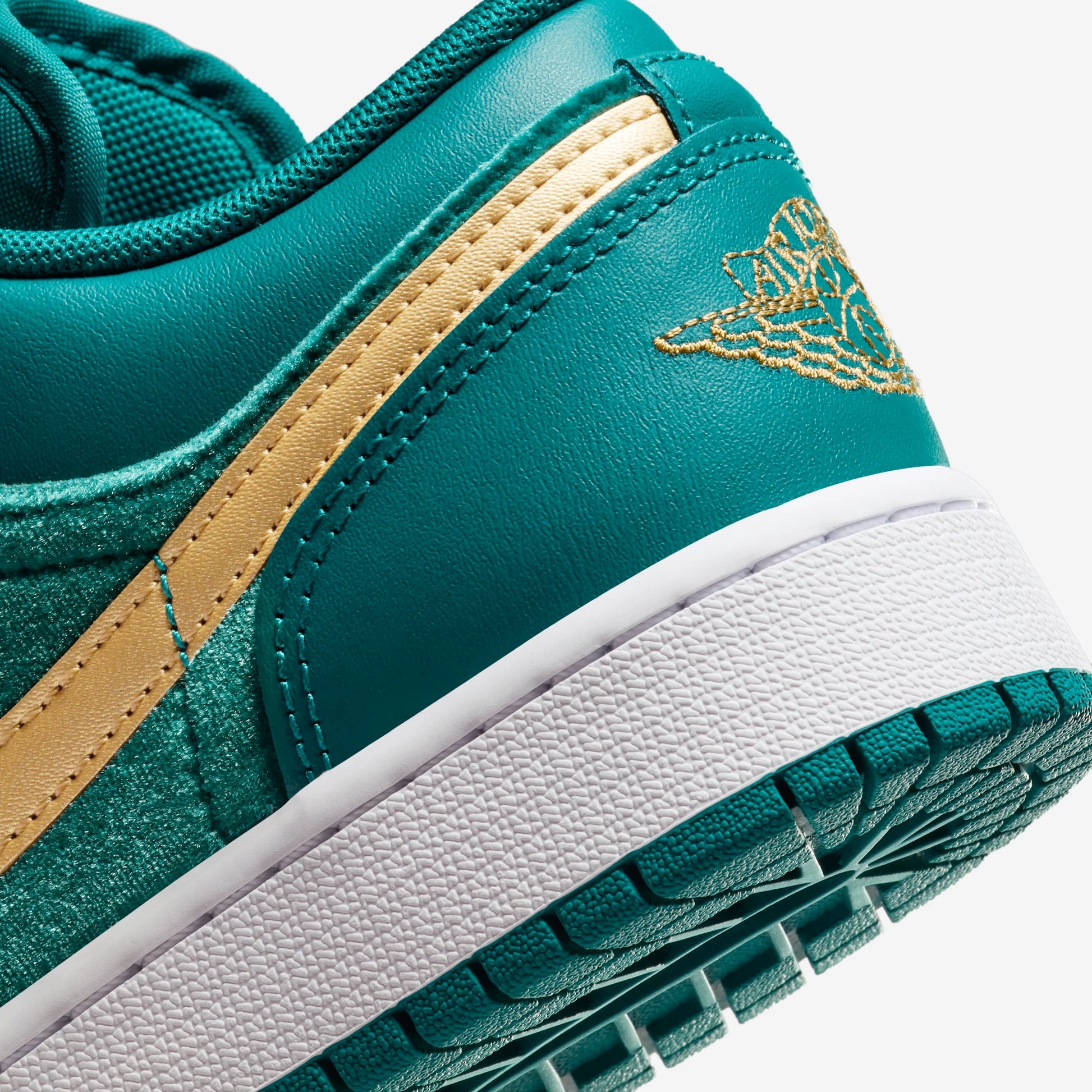 Jordan 1 Low SE Geode Teal Metallic Gold (GS)