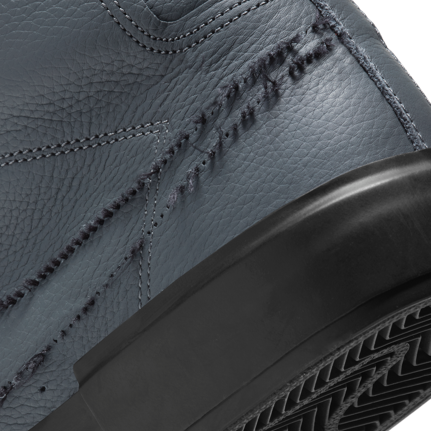 SB Zoom Blazer Mid Edge Iron Grey Black