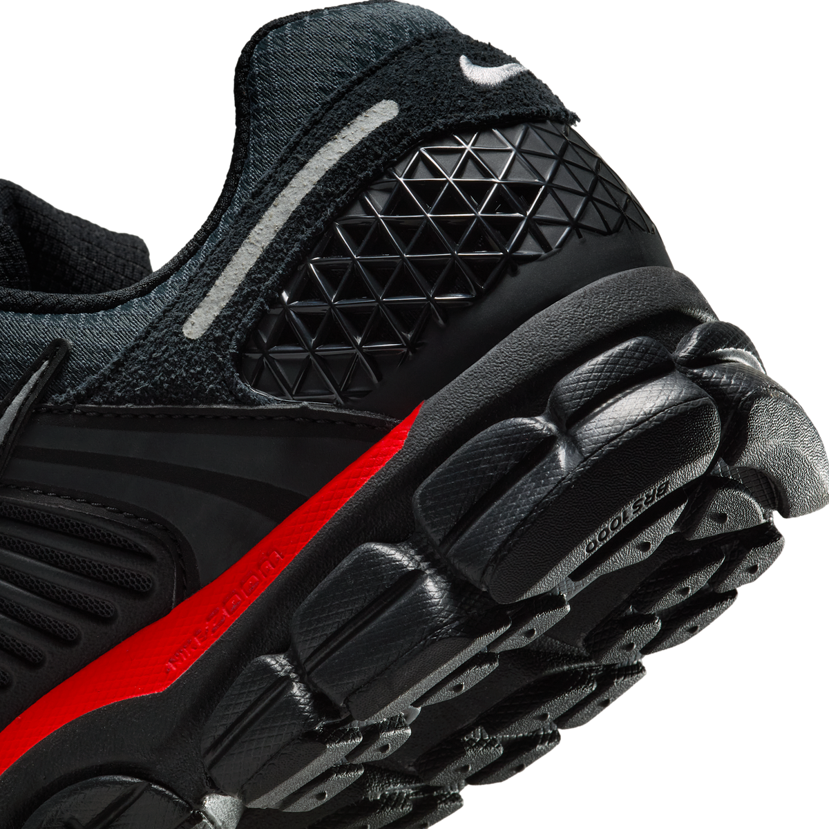 Nike Zoom Vomero 5 Black Metallic University Red