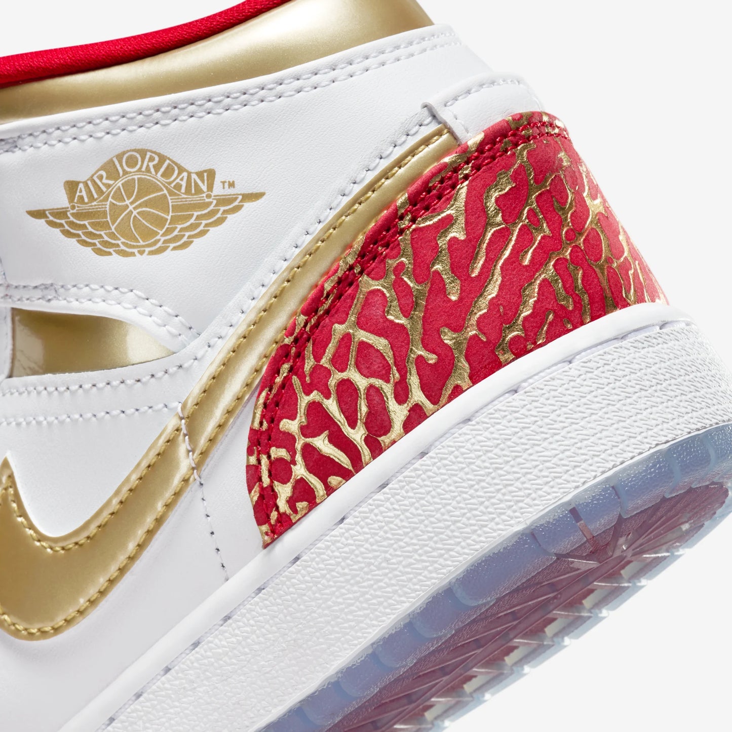 Jordan 1 Mid Sneaker School NC to Chicago (GS)