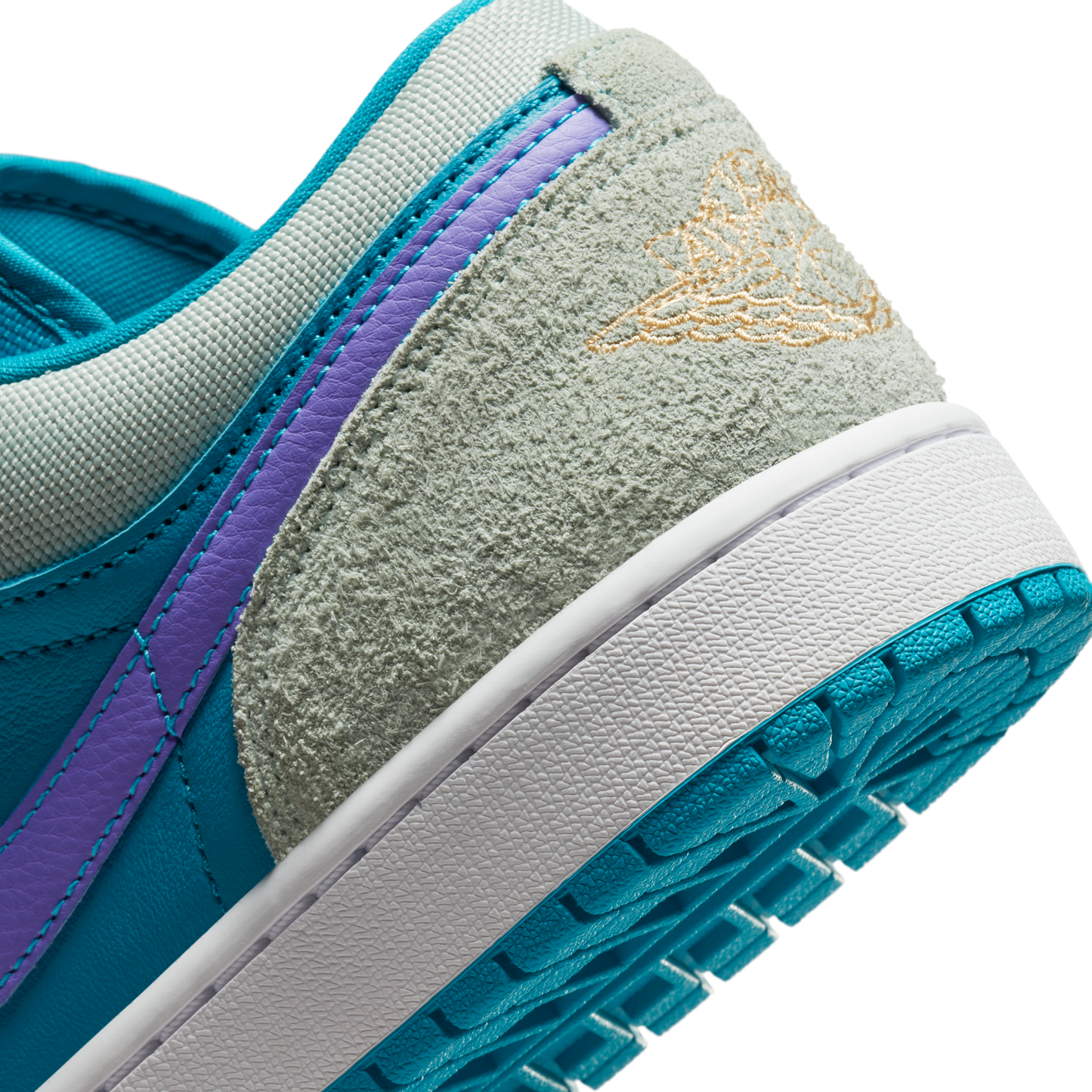 Jordan 1 Low SE Pistachio Frost Aquatone