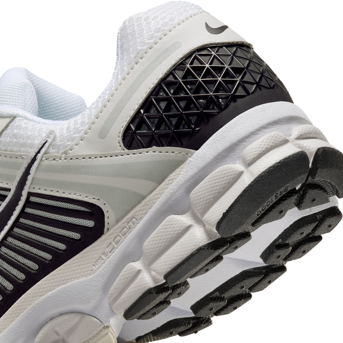 Nike Zoom Vomero 5 White Black